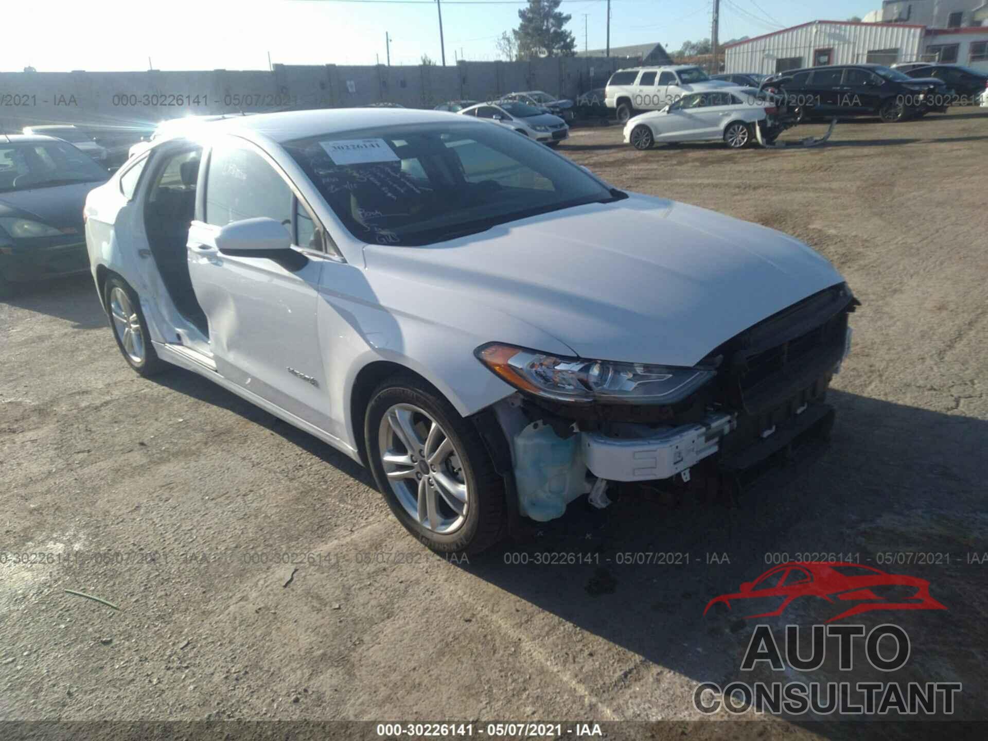 FORD FUSION HYBRID 2018 - 3FA6P0LU4JR204716