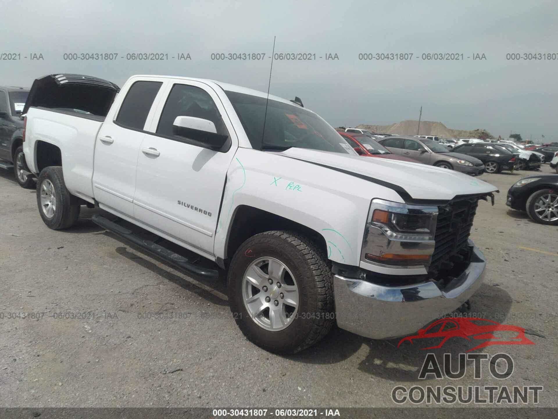 CHEVROLET SILVERADO 1500 2018 - 1GCRCREC4JZ176021