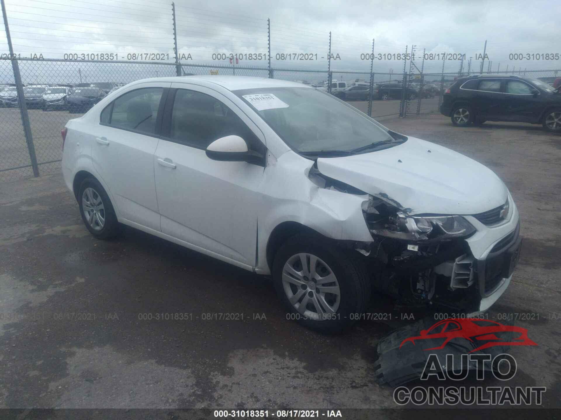 CHEVROLET SONIC 2018 - 1G1JB5SH3J4125687