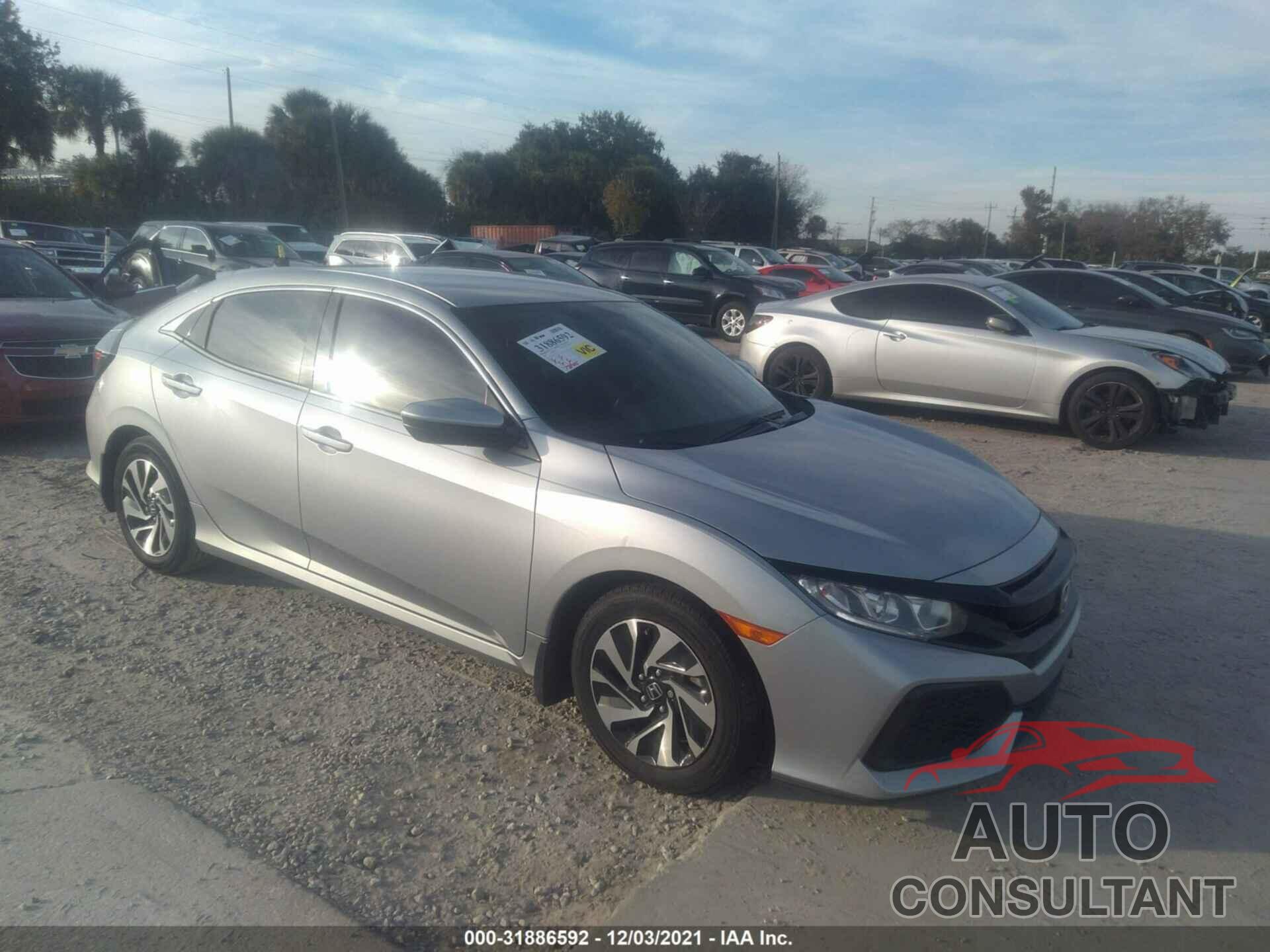 HONDA CIVIC HATCHBACK 2017 - SHHFK7H26HU211783