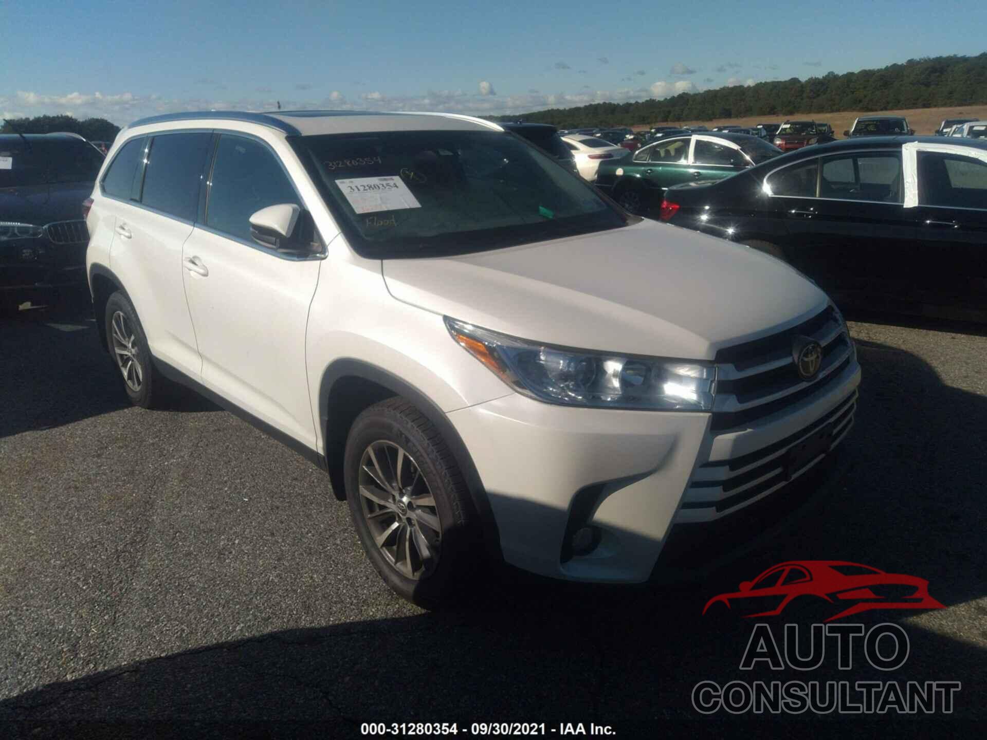 TOYOTA HIGHLANDER 2019 - 5TDJZRFH7KS578351