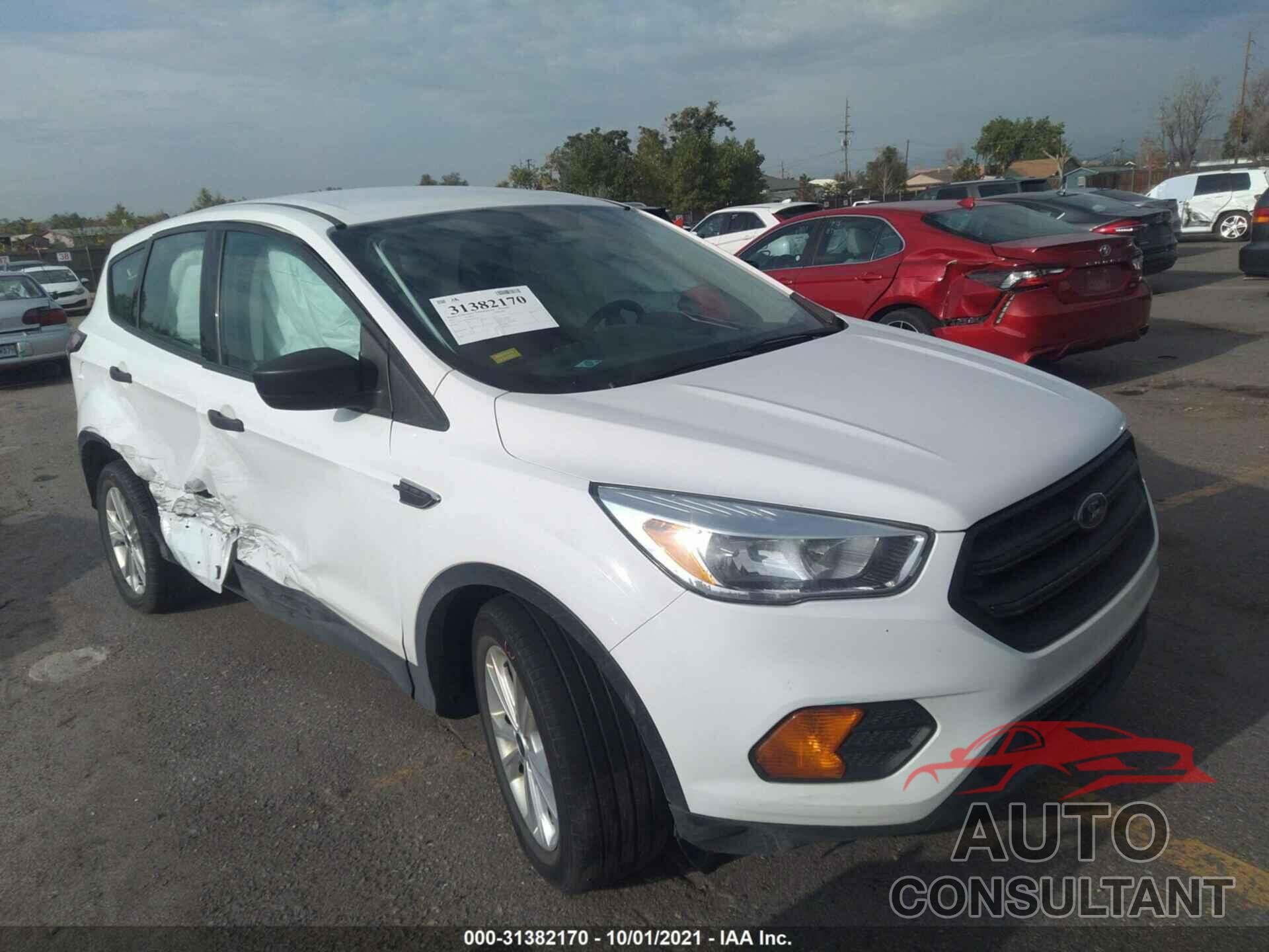 FORD ESCAPE 2017 - 1FMCU0F70HUD86764