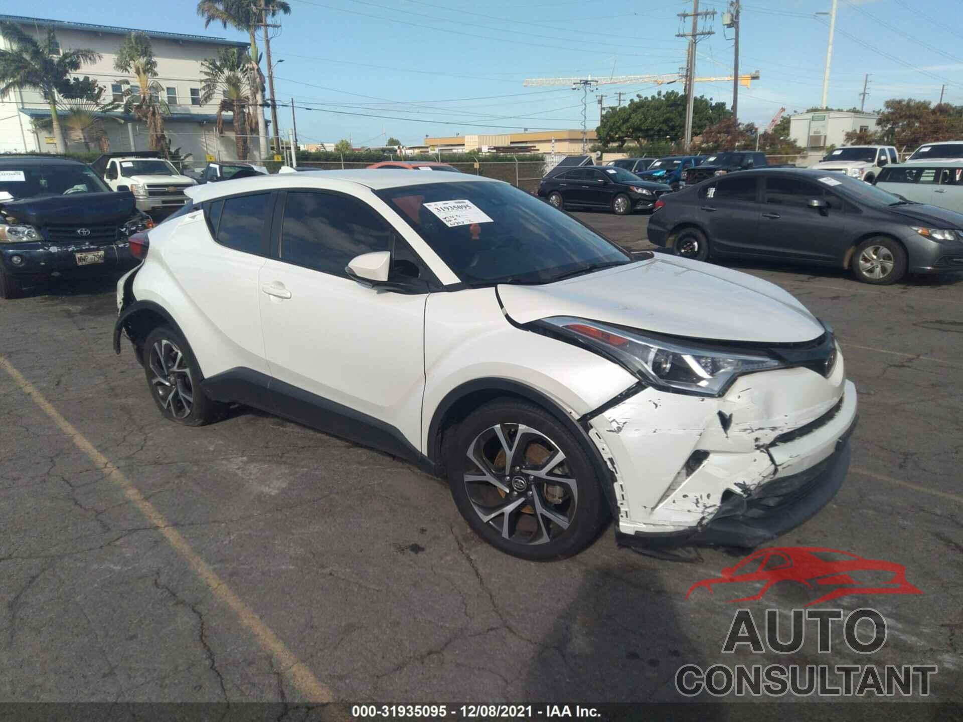 TOYOTA C-HR 2018 - NMTKHMBX3JR035910