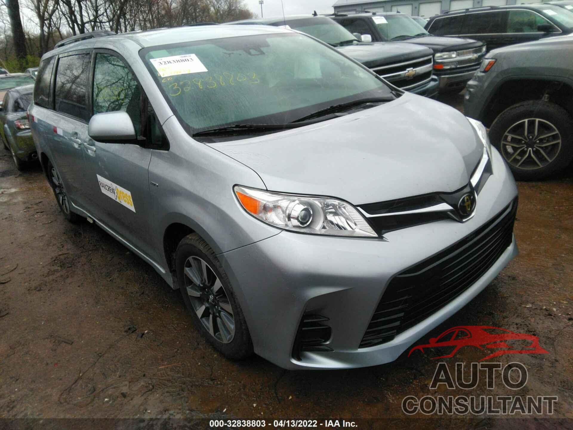 TOYOTA SIENNA 2019 - 5TDJZ3DC9KS218860