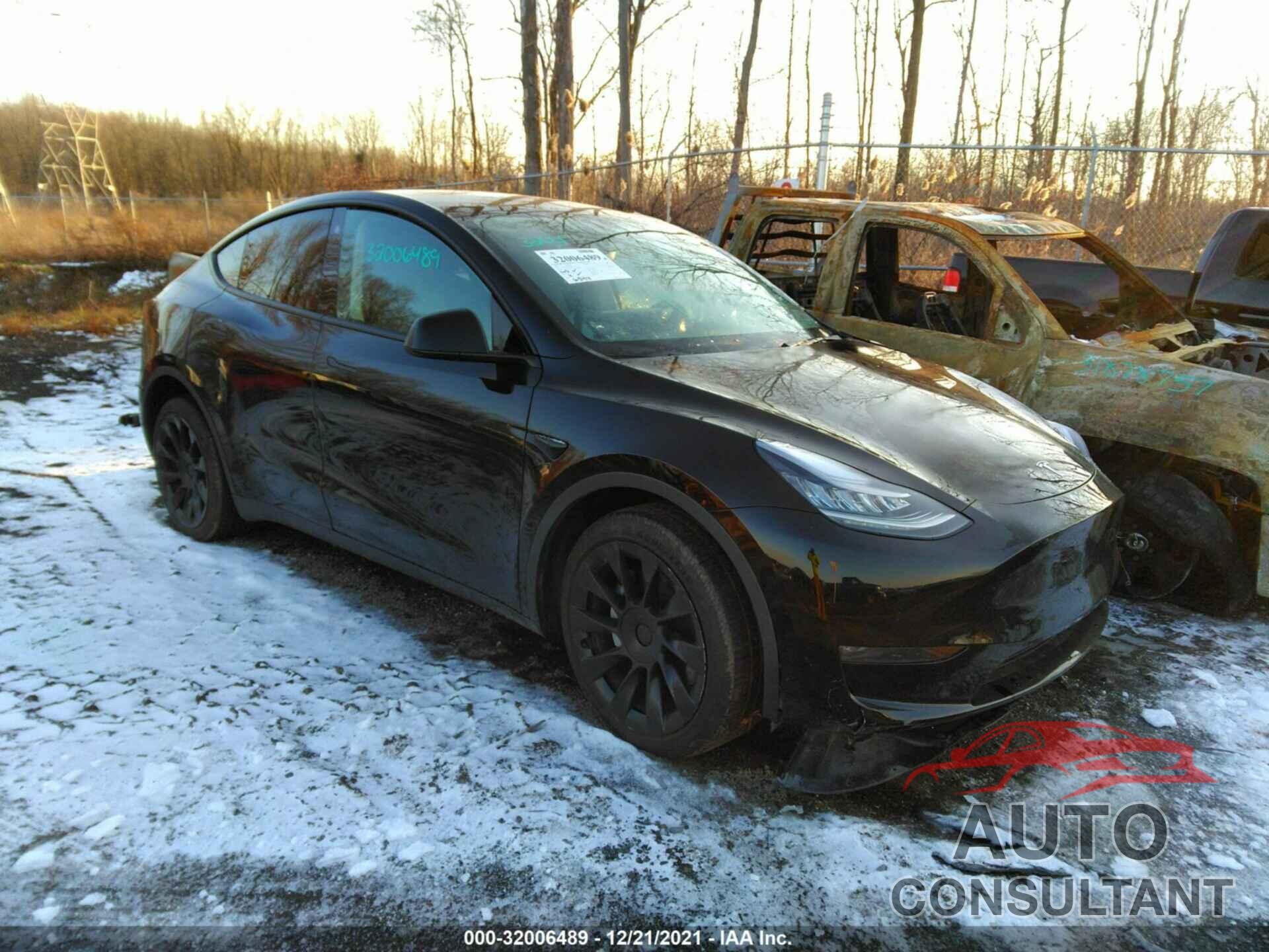 TESLA MODEL Y 2021 - 5YJYGDEE7MF065364