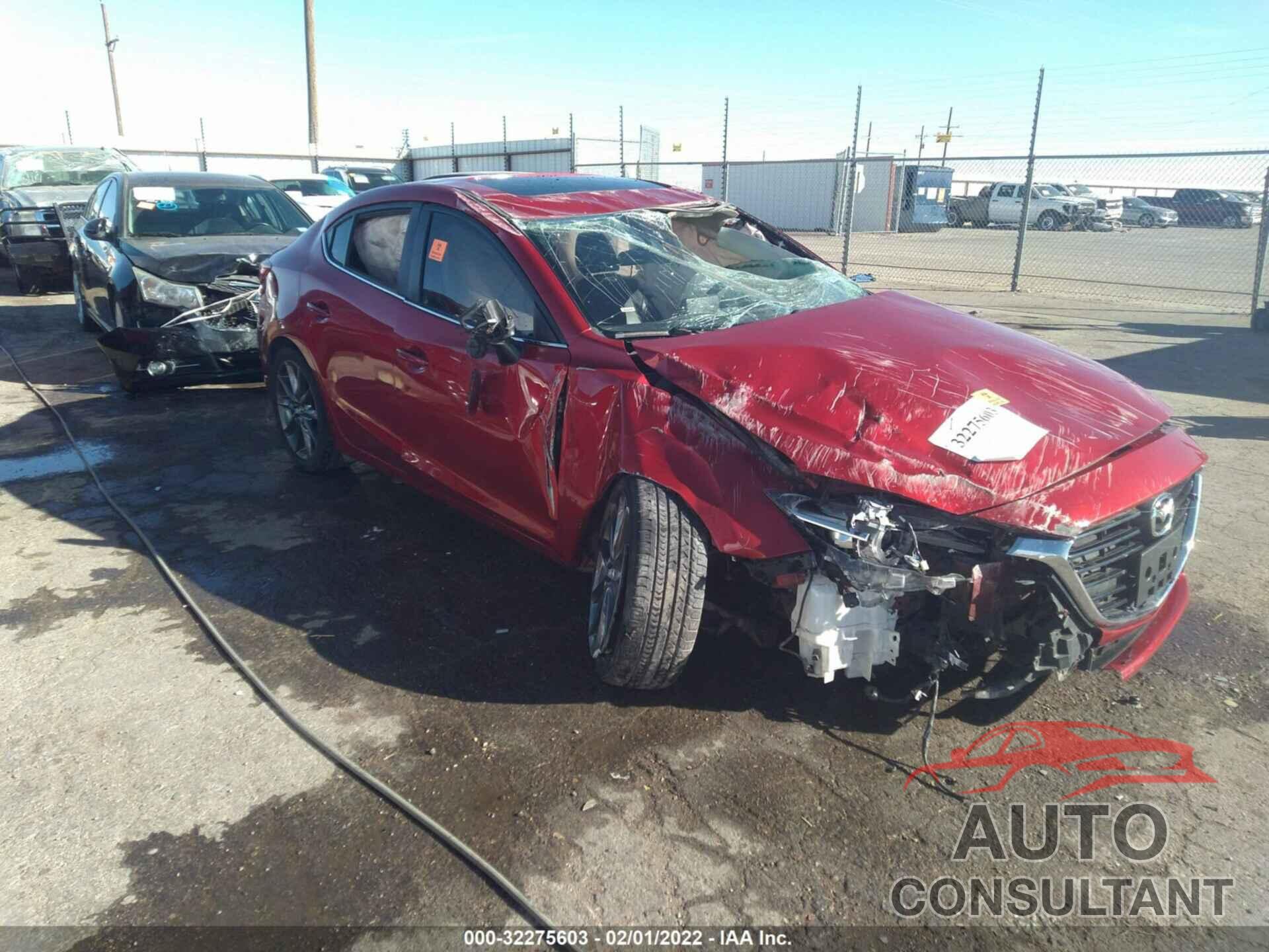 MAZDA MAZDA3 4-DOOR 2018 - 3MZBN1W30JM266728