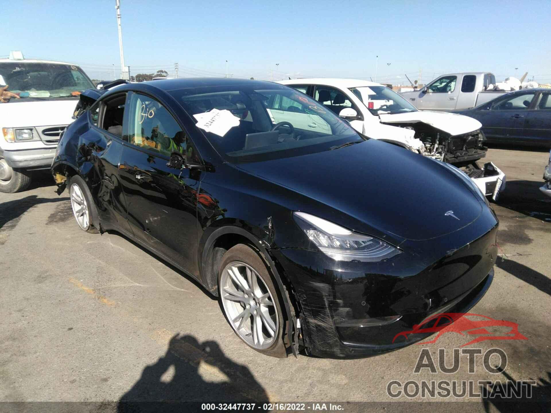 TESLA MODEL Y 2021 - 5YJYGDEE3MF093646