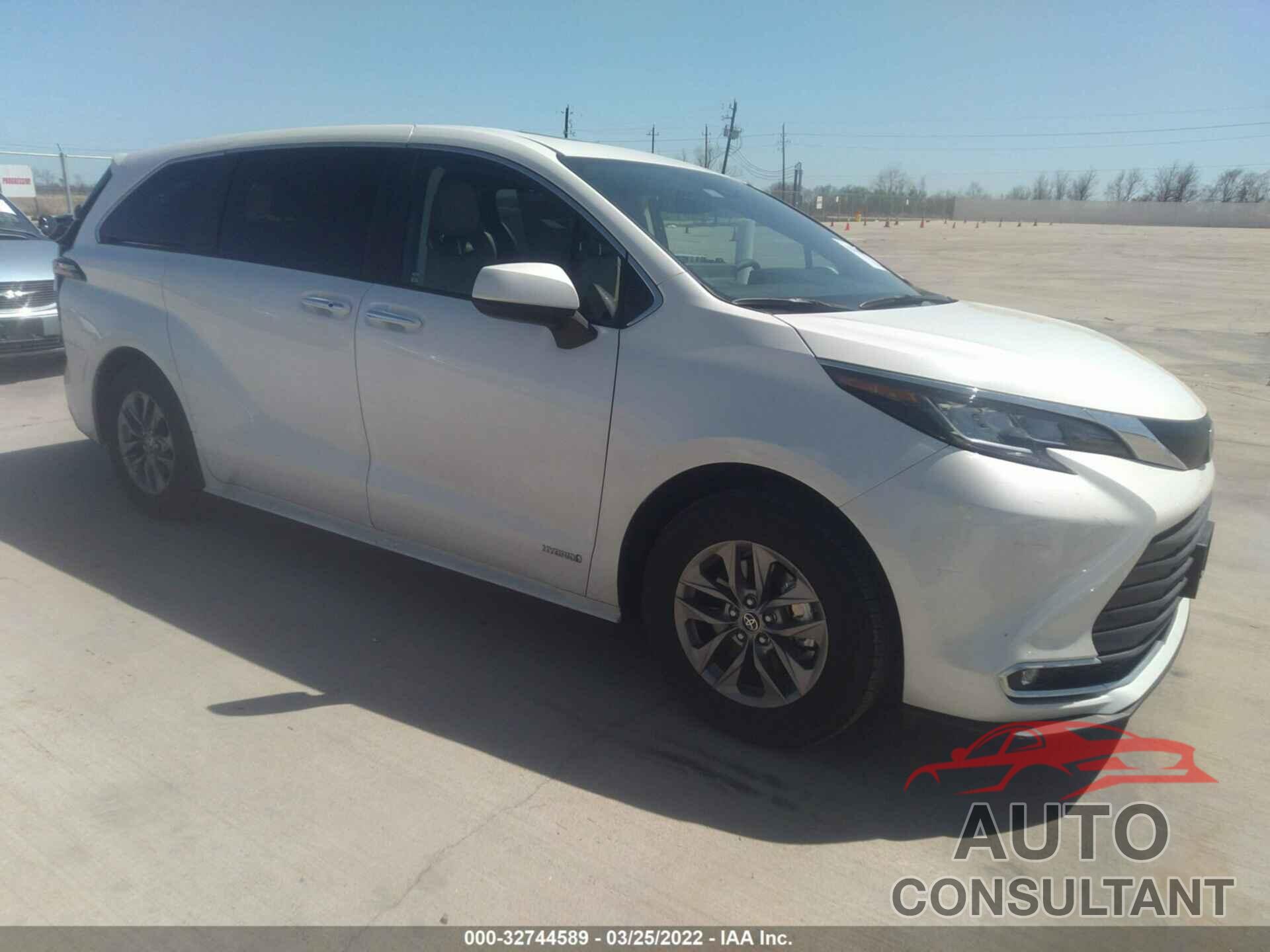 TOYOTA SIENNA 2021 - 5TDYSKFC9MS003217