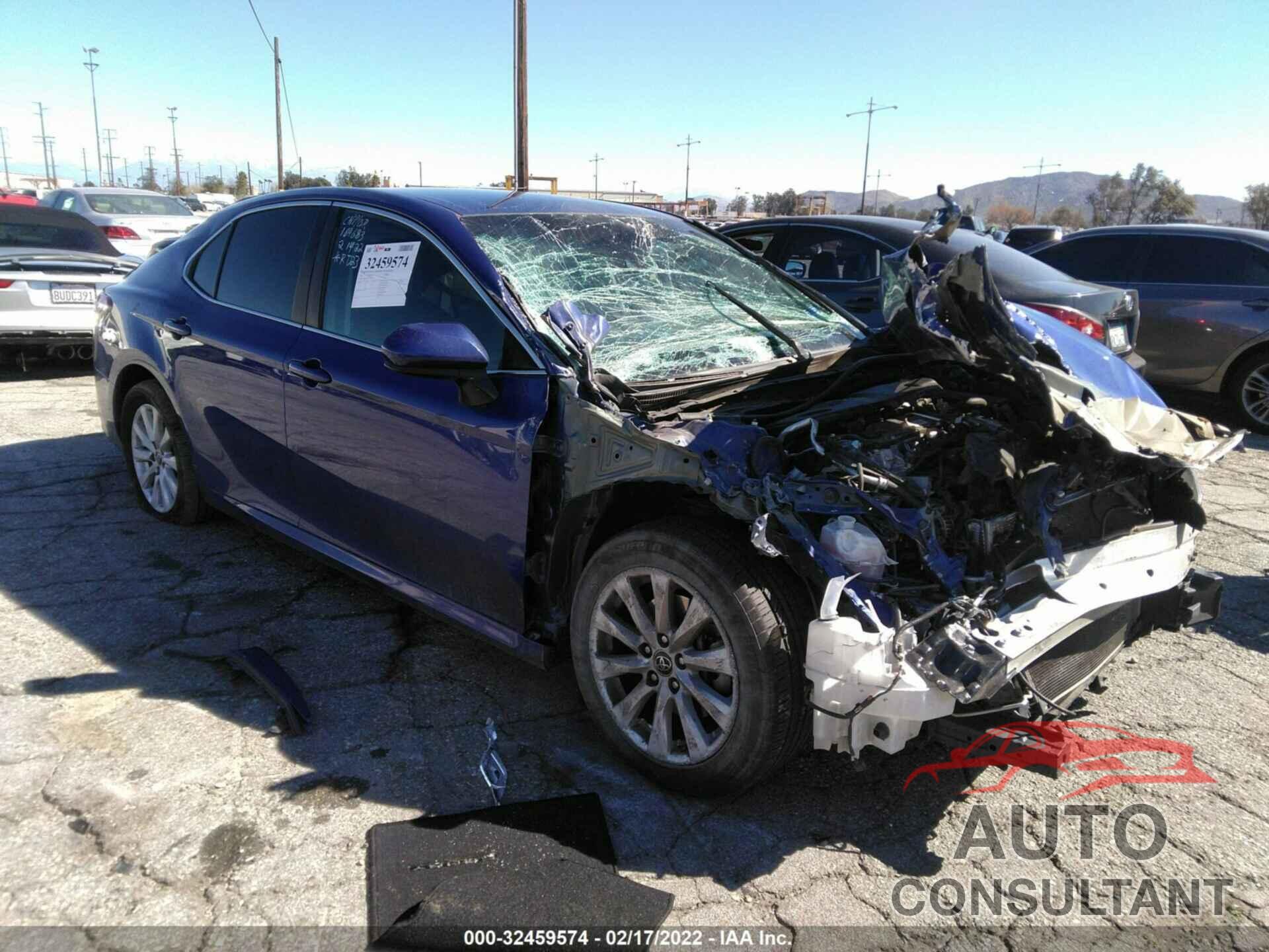 TOYOTA CAMRY 2018 - 4T1B11HK6JU636493