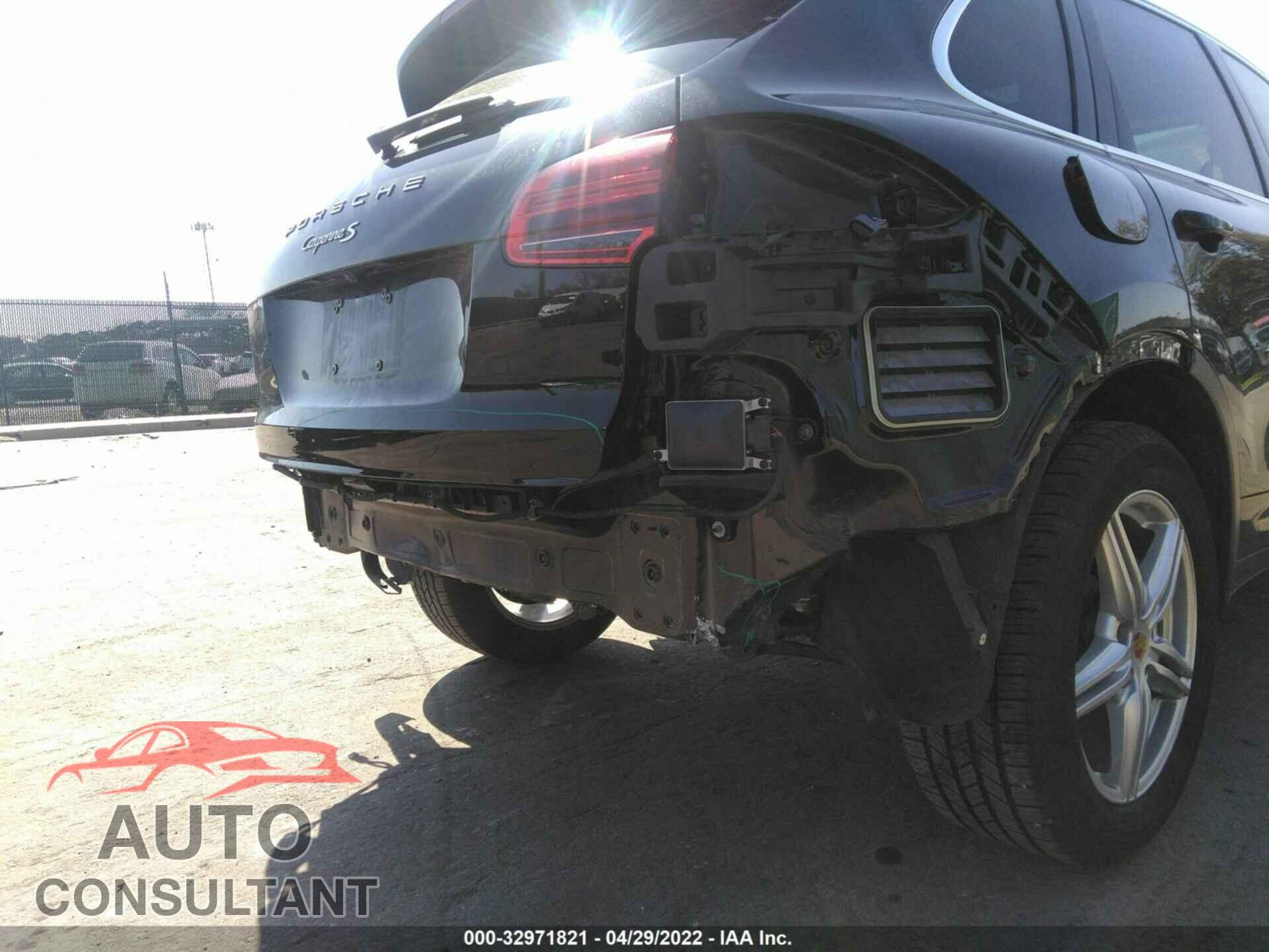 PORSCHE CAYENNE 2017 - WP1AB2A2XHLA51184