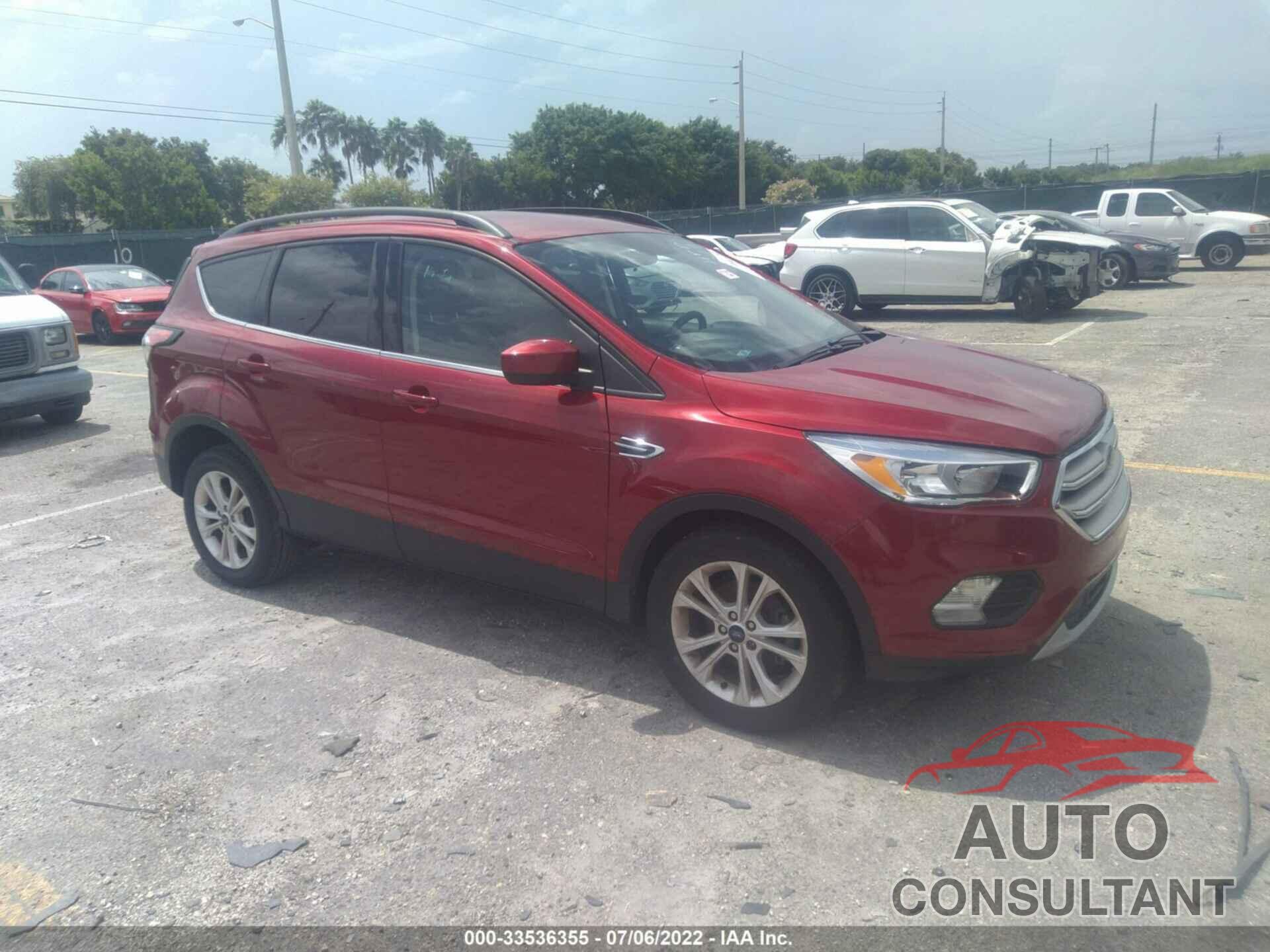 FORD ESCAPE 2018 - 1FMCU0GD2JUD41352