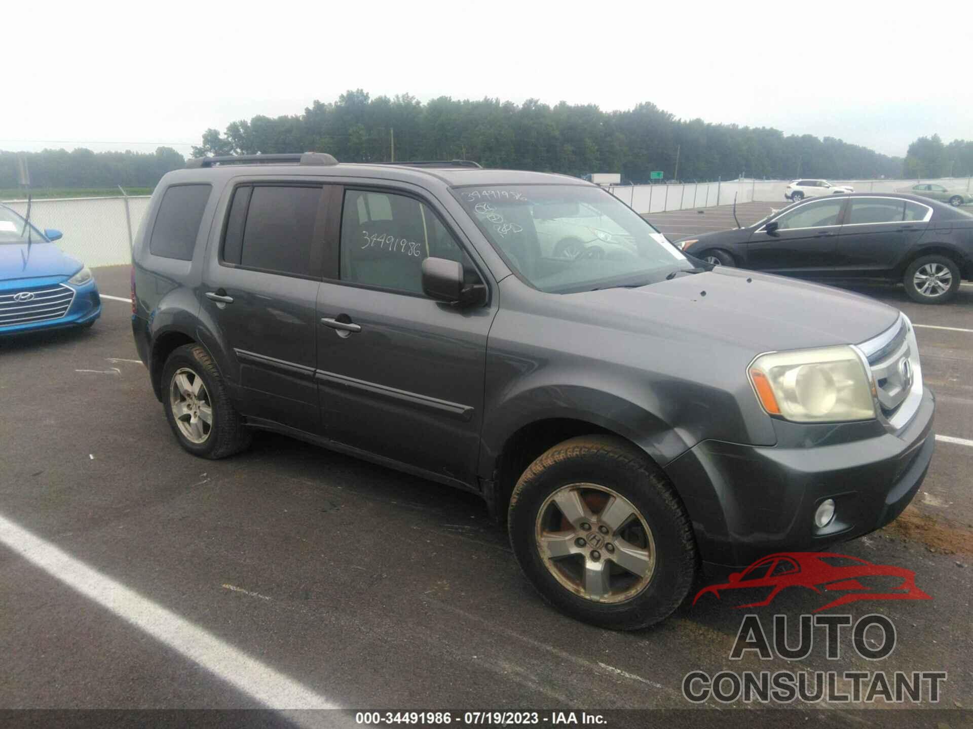HONDA PILOT 2011 - 5FNYF4H56BB013199