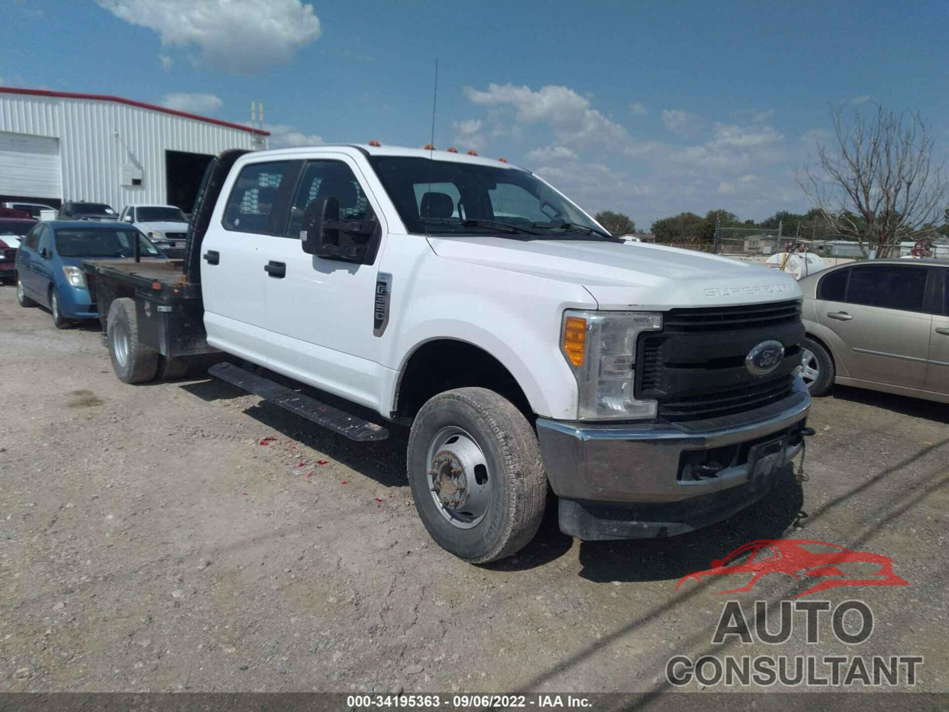 FORD SUPER DUTY F-350 DRW 2017 - 1FD8W3H69HED88173