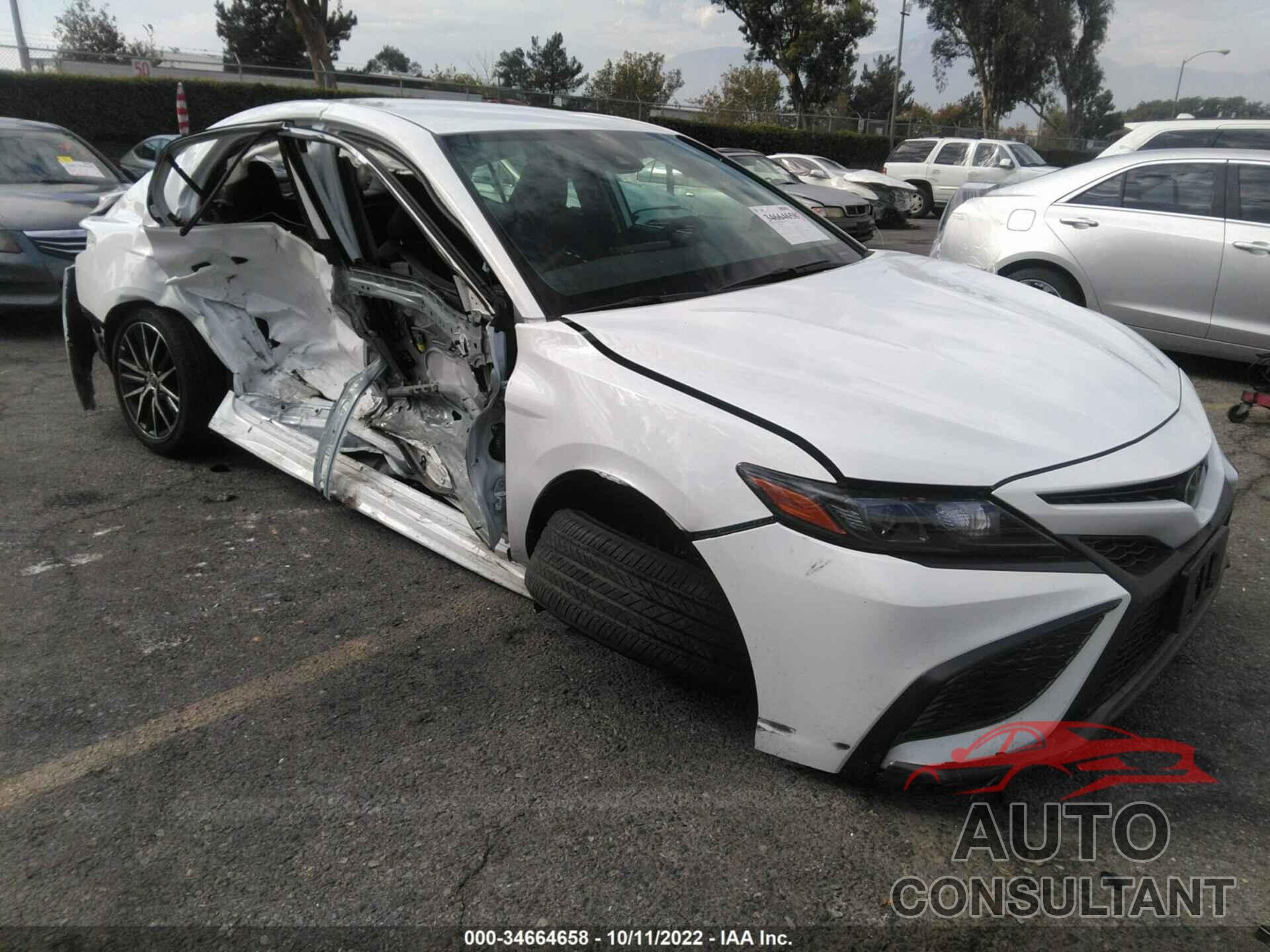 TOYOTA CAMRY 2022 - 4T1G11AK2NU717139
