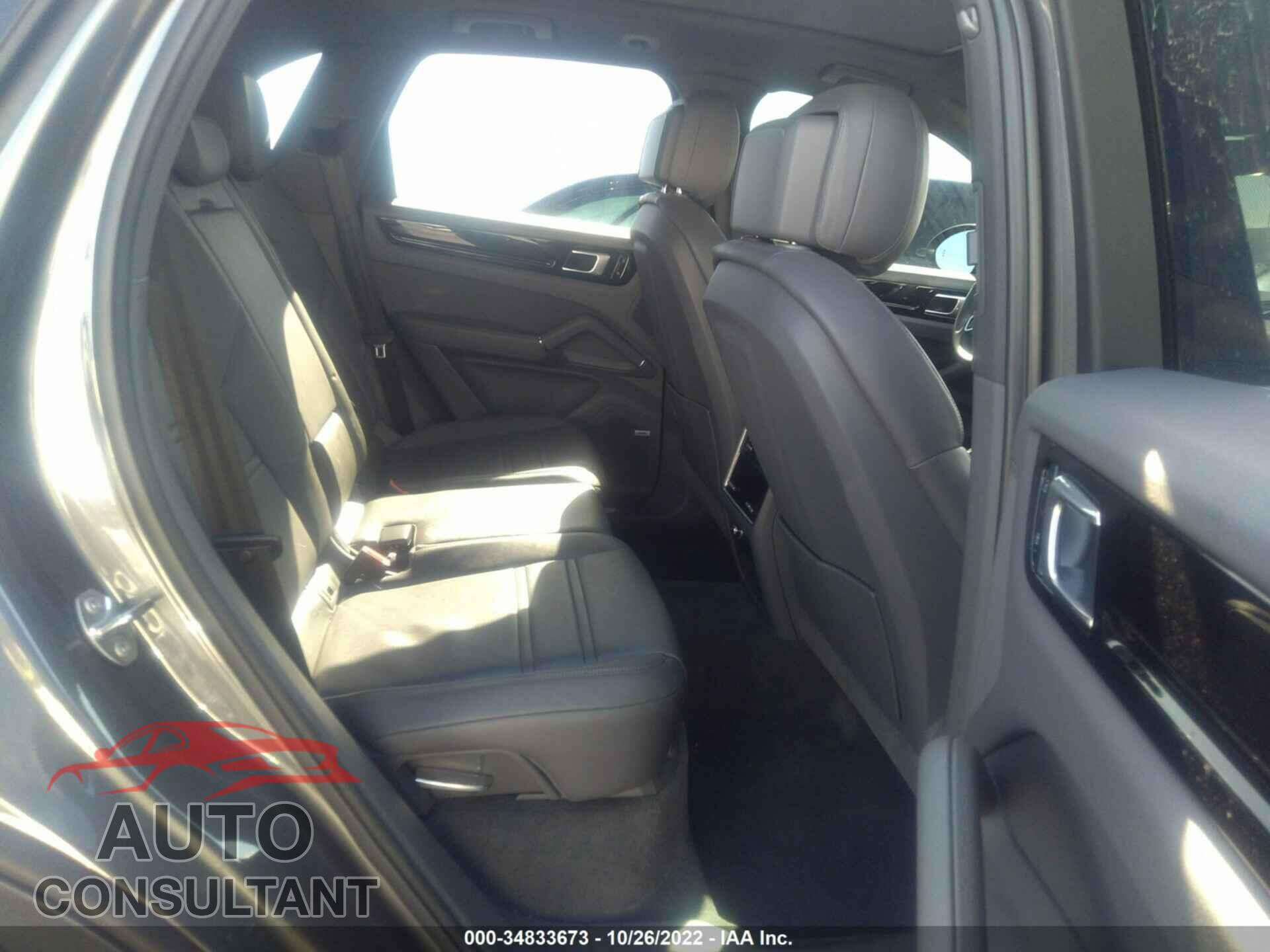 PORSCHE CAYENNE 2019 - WP1AA2AY6KDA10396