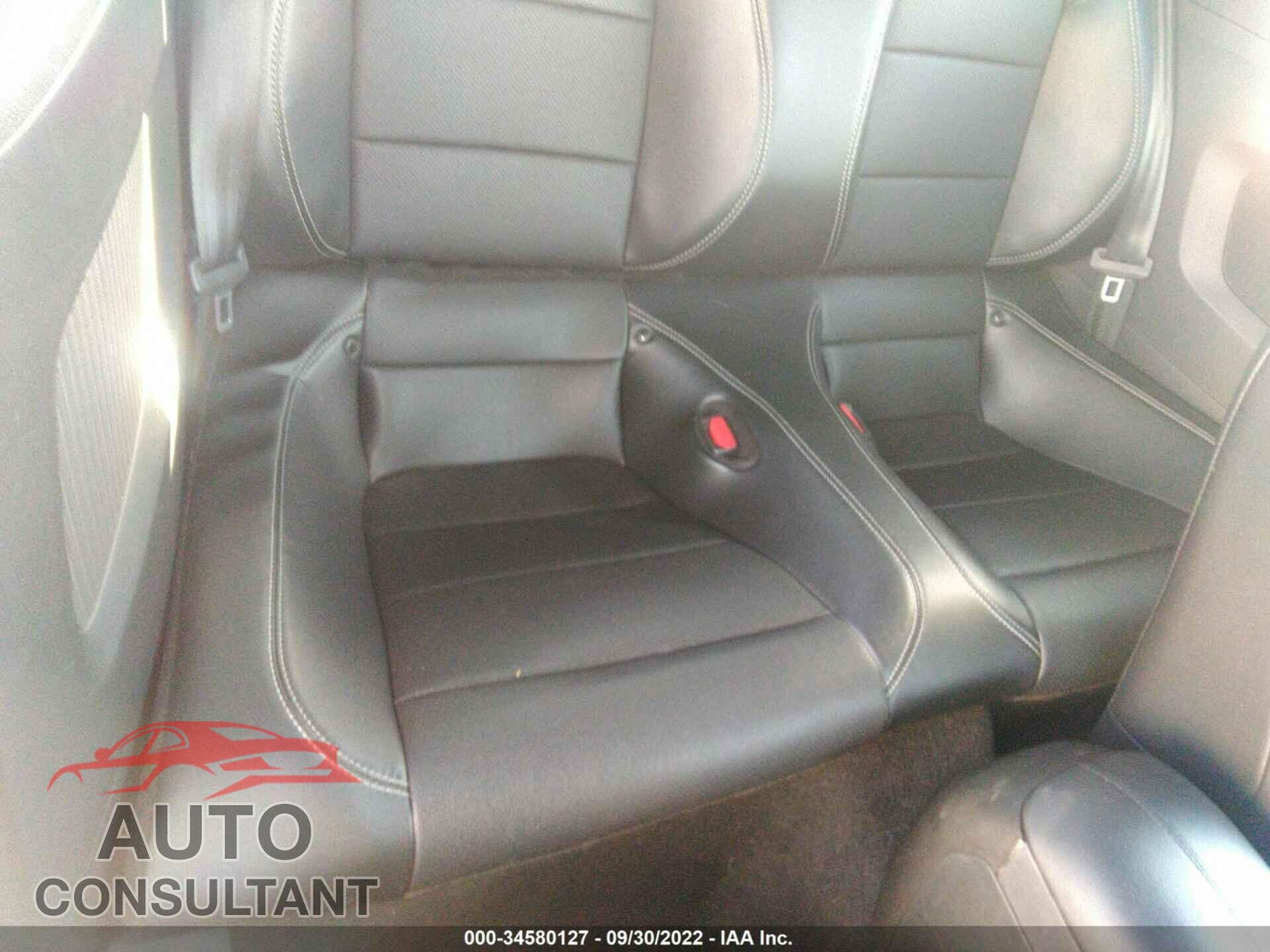 FORD MUSTANG 2021 - 1FATP8UH2M5106648