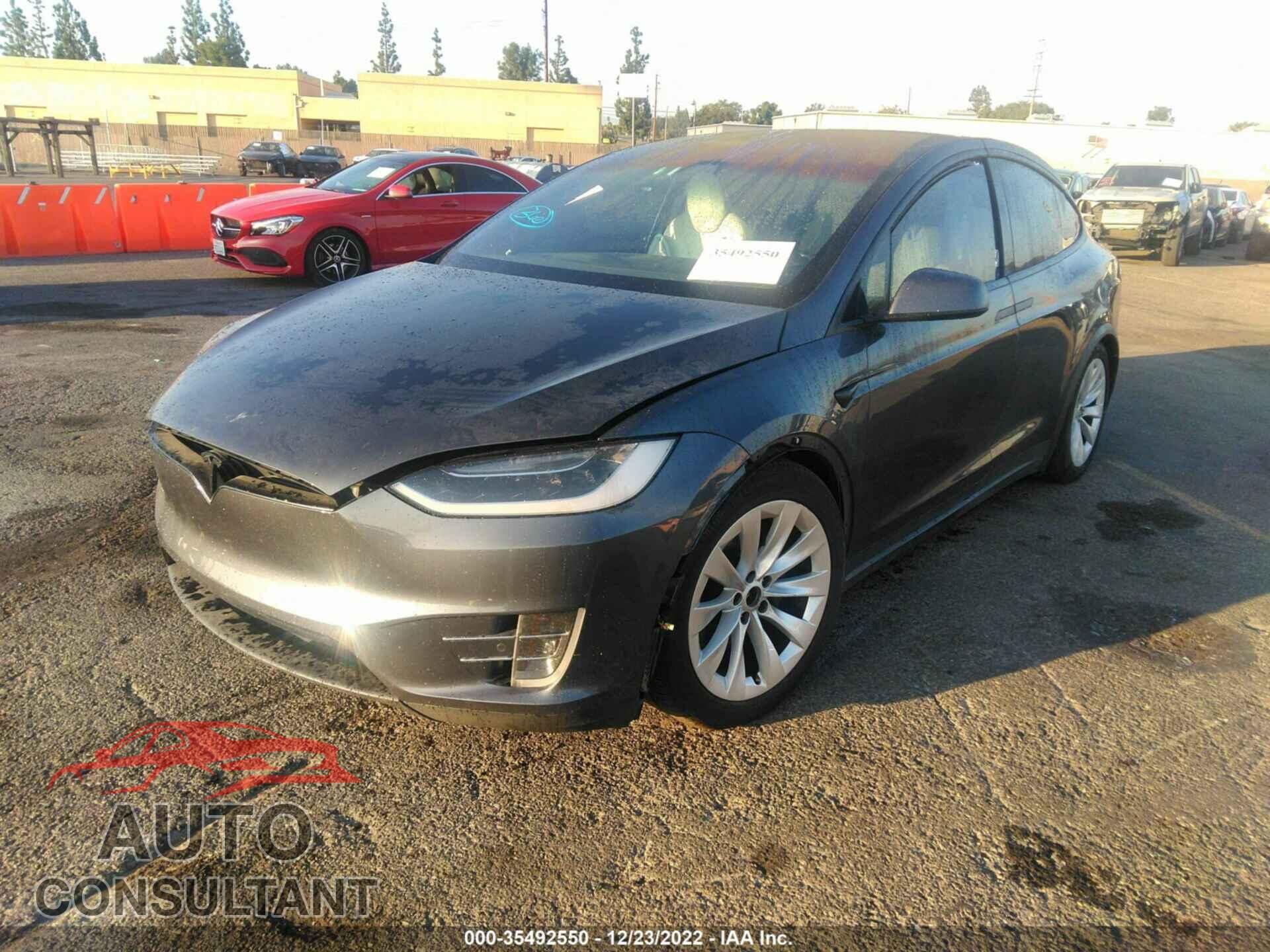 TESLA MODEL X 2017 - 5YJXCBE22HF077266