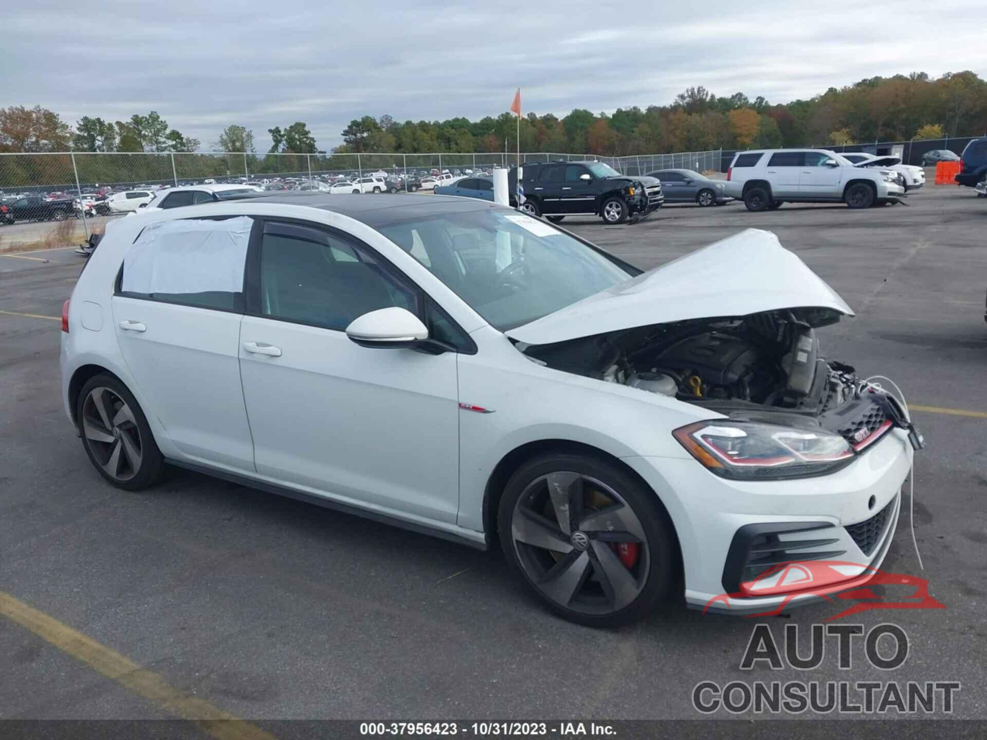 VOLKSWAGEN GOLF GTI 2019 - 3VW6T7AU1KM000372