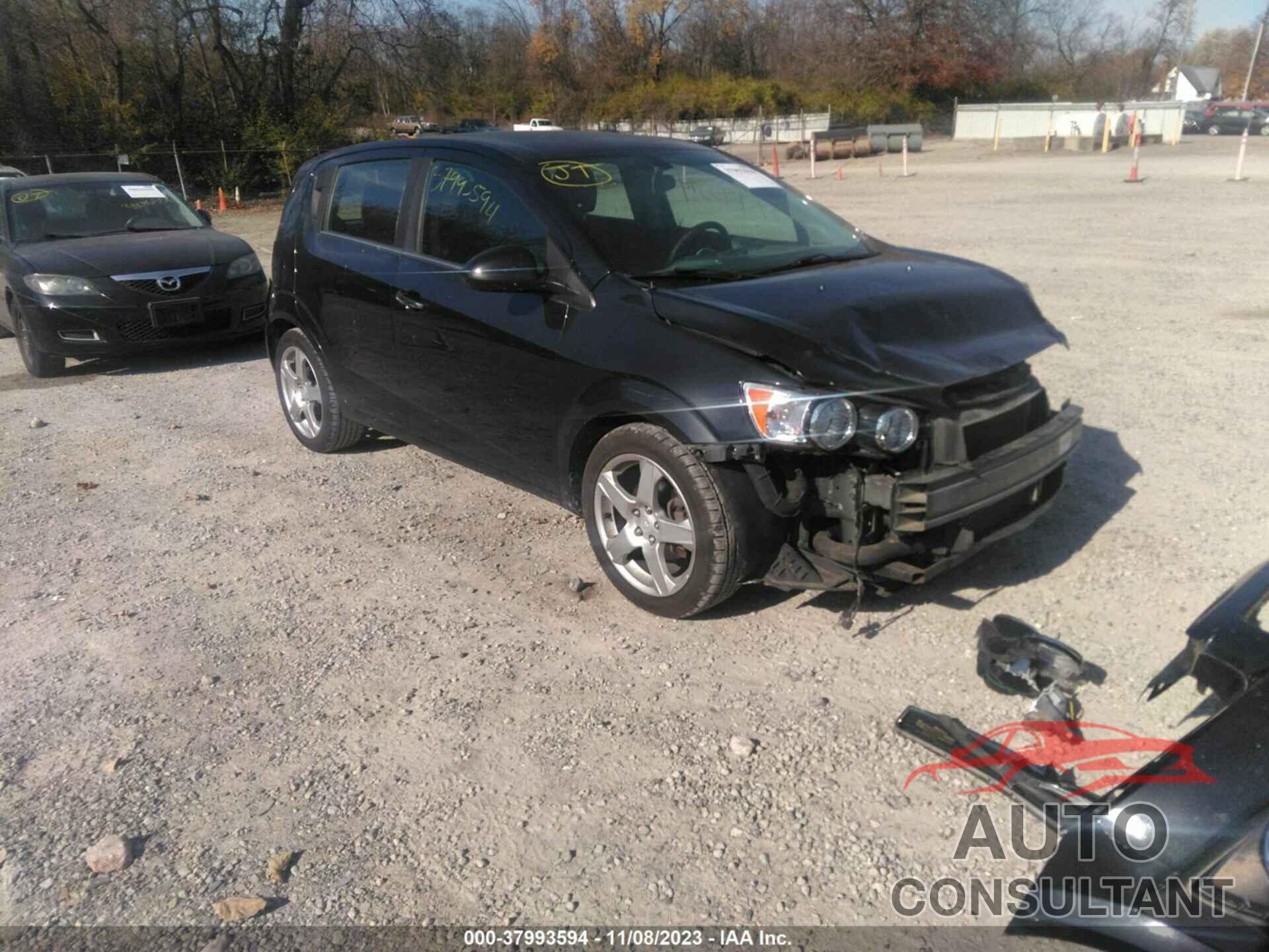 CHEVROLET SONIC 2015 - 1G1JE6SB8F4129296