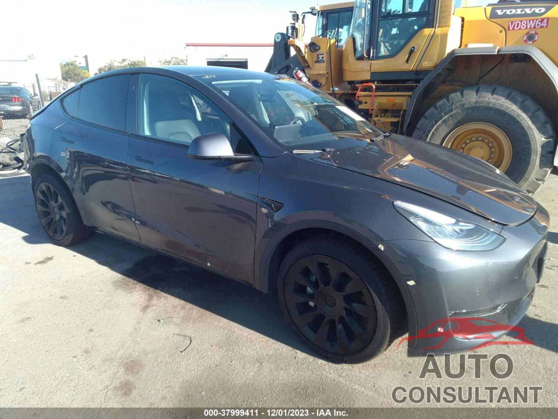 TESLA MODEL Y 2021 - 5YJYGDEE0MF214407