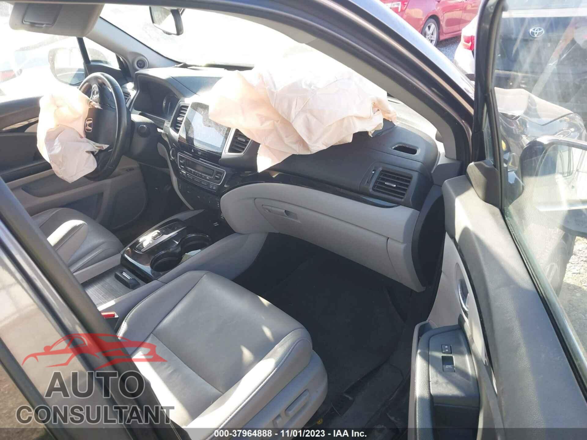 HONDA PILOT 2017 - 5FNYF6H91HB009990