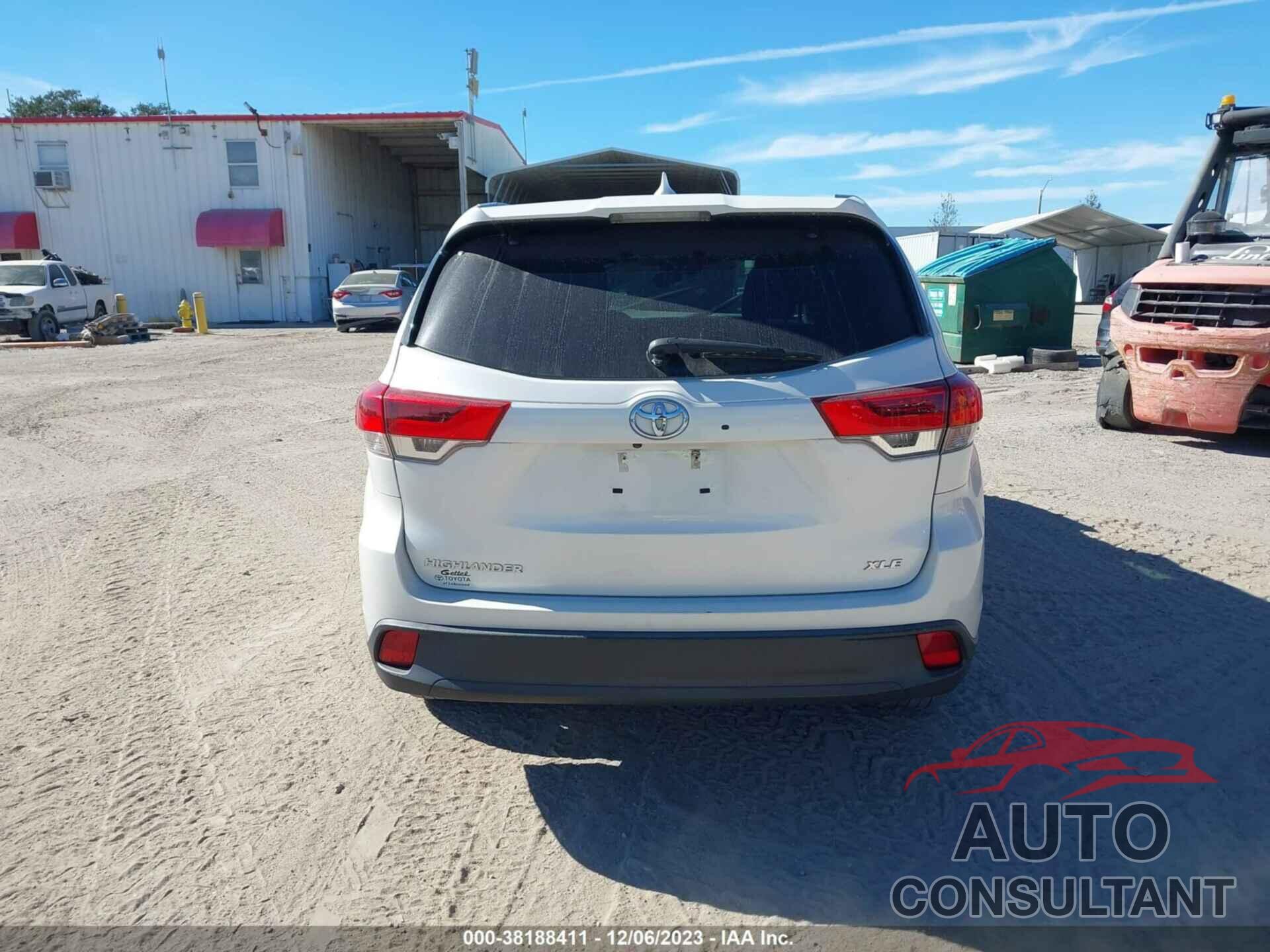 TOYOTA HIGHLANDER 2018 - 5TDKZRFH6JS536286