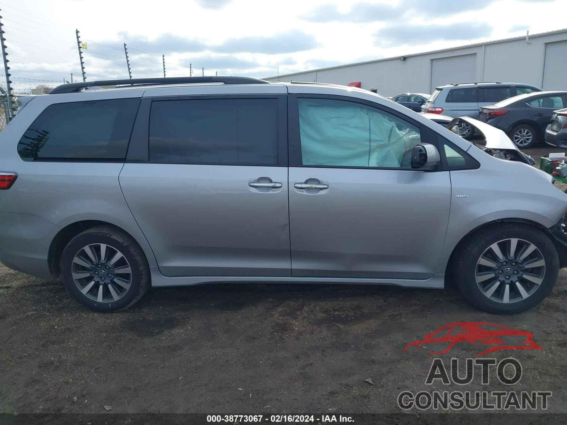 TOYOTA SIENNA 2018 - 5TDDZ3DC7JS196532