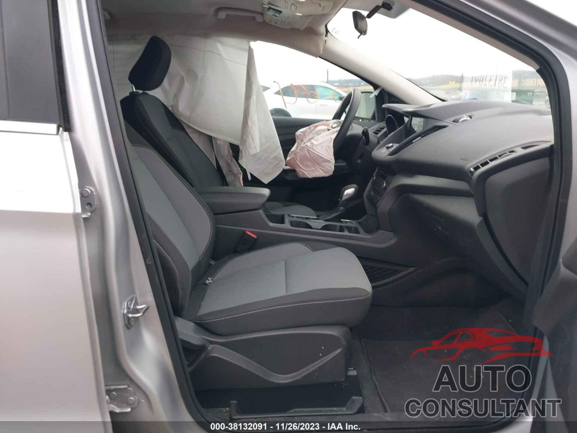 FORD ESCAPE 2019 - 1FMCU0GD8KUA17310