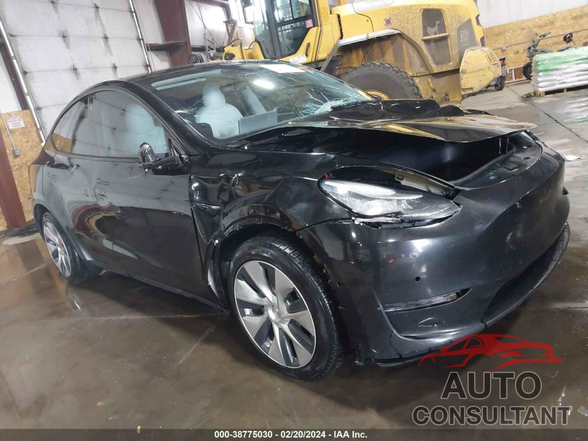 TESLA MODEL Y 2021 - 5YJYGDEE4MF096457