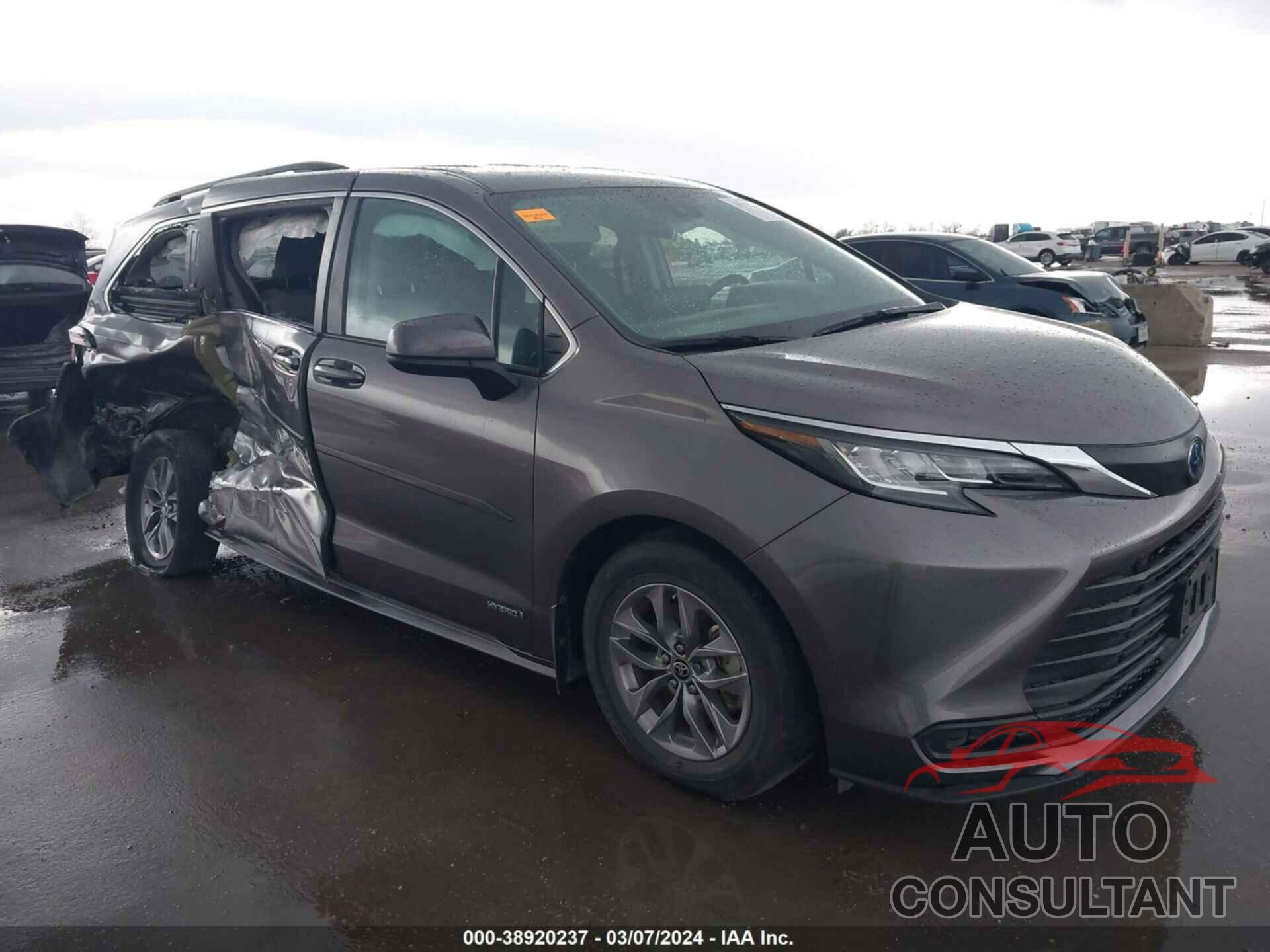 TOYOTA SIENNA 2021 - 5TDKRKEC6MS073714