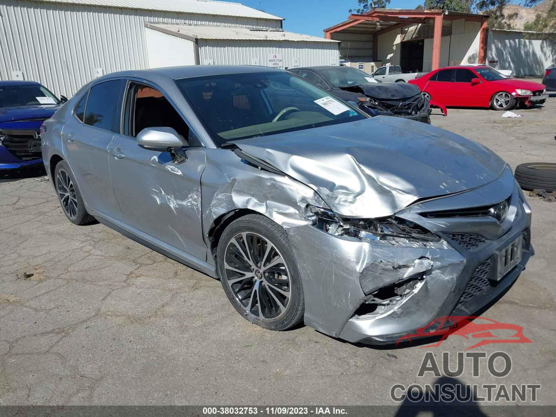TOYOTA CAMRY 2020 - 4T1G11AK8LU962816