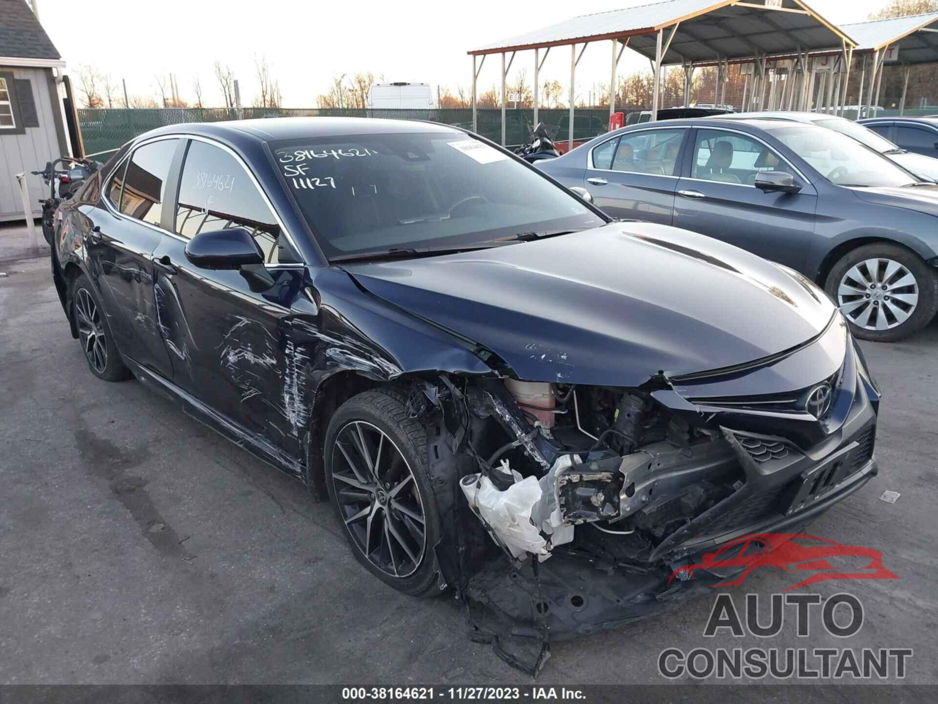 TOYOTA CAMRY 2021 - 4T1G11AK4MU511867