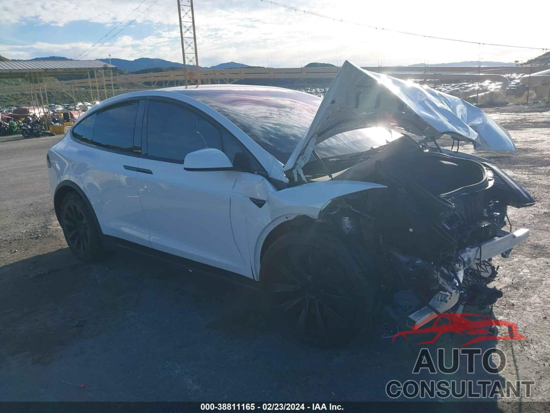 TESLA MODEL X 2023 - 7SAXCBE66PF375193