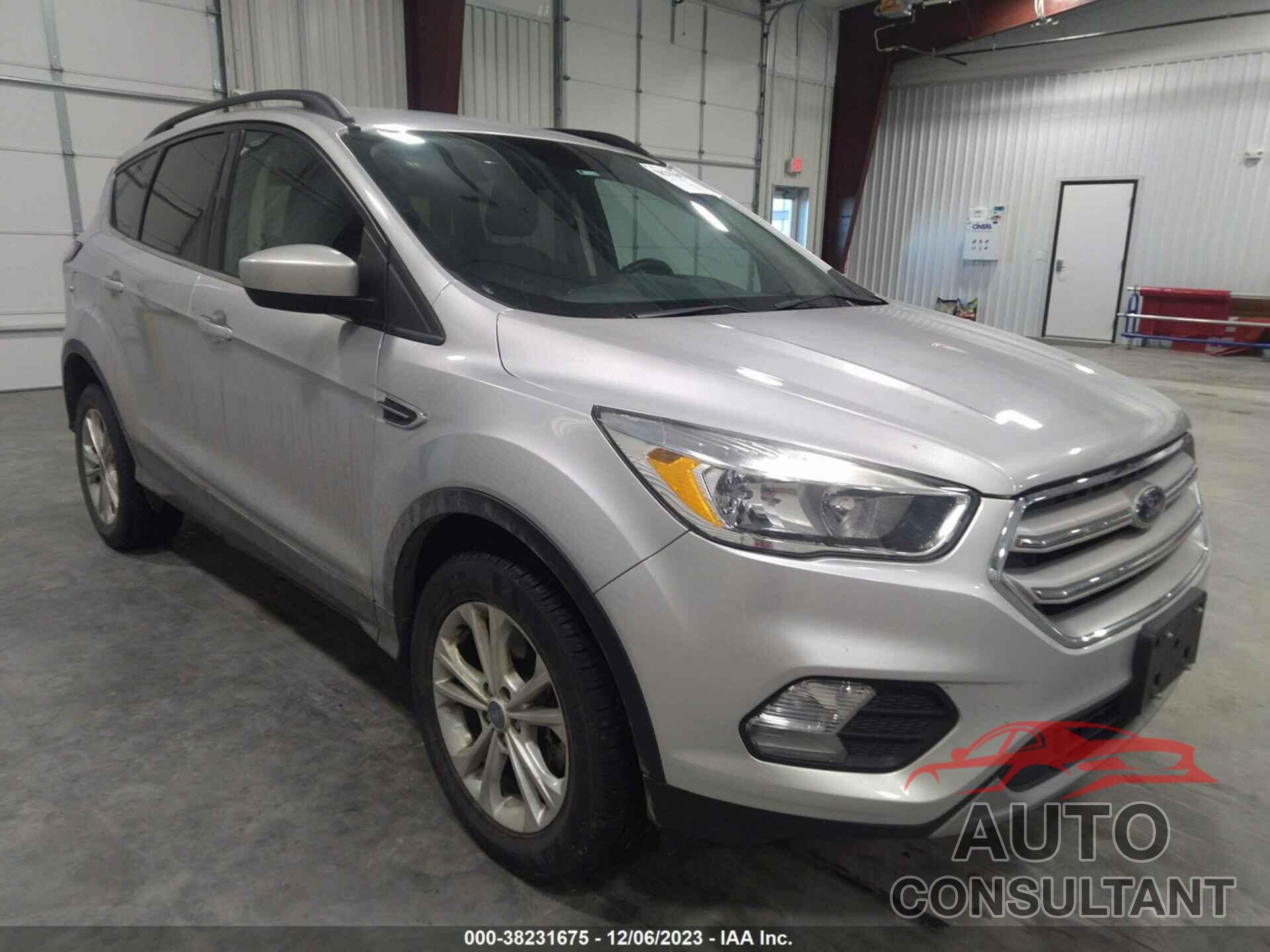FORD ESCAPE 2018 - 1FMCU9G99JUB62676