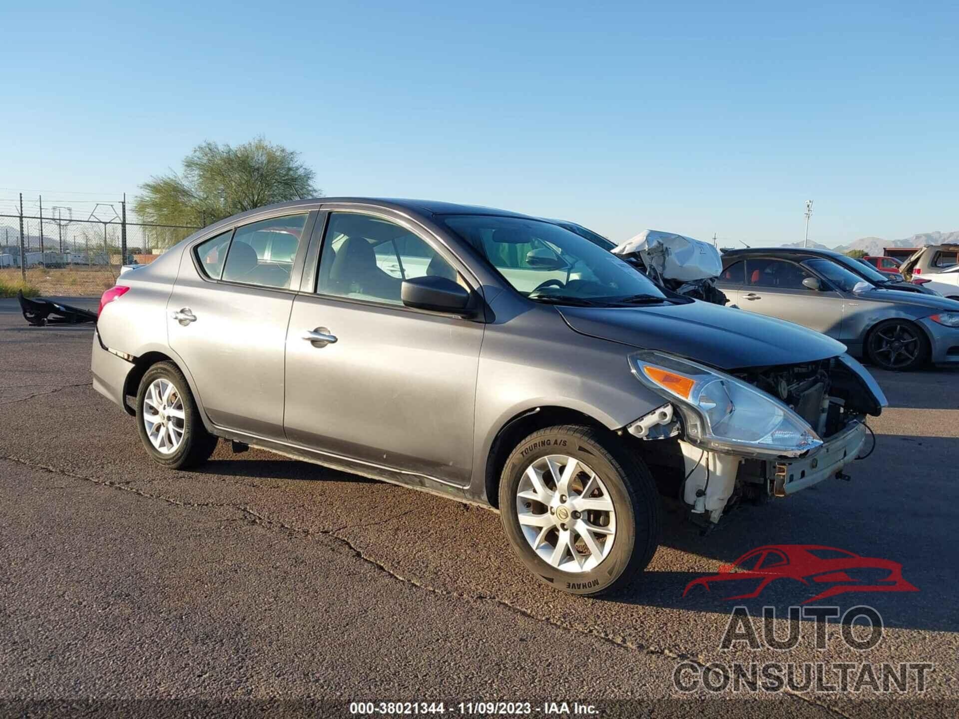 NISSAN VERSA 2018 - 3N1CN7AP8JL817842