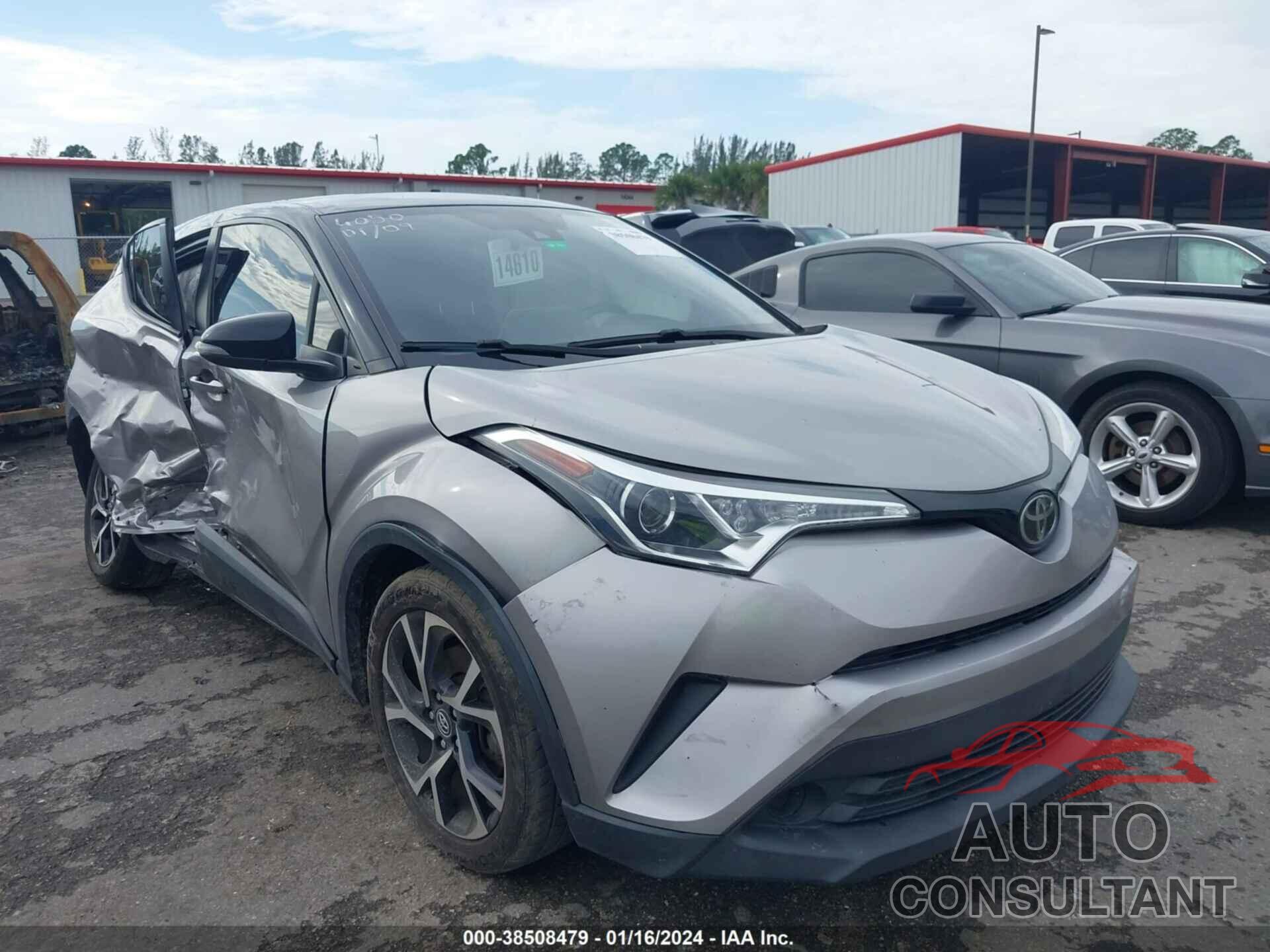 TOYOTA C-HR 2019 - NMTKHMBX7KR074050