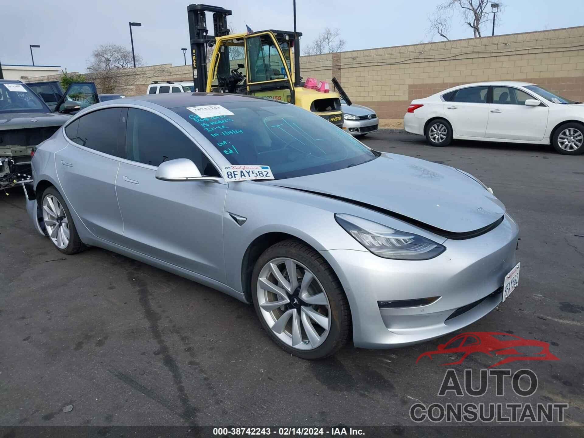 TESLA MODEL 3 2018 - 5YJ3E1EA0JF028955
