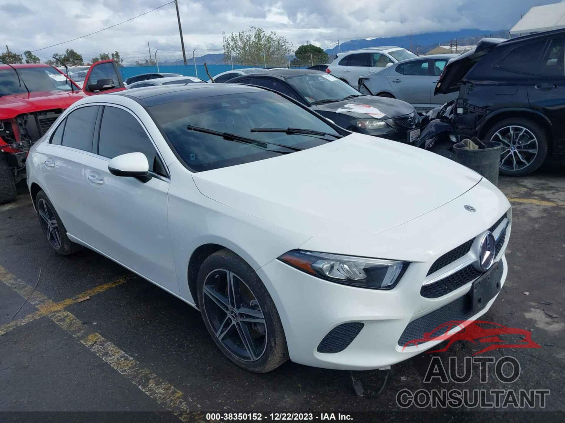 MERCEDES-BENZ A 220 2019 - WDD3G4EB8KW017497