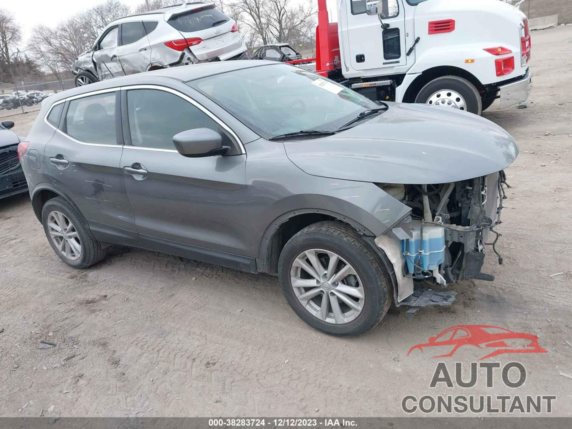 NISSAN ROGUE SPORT 2018 - JN1BJ1CR7JW268602