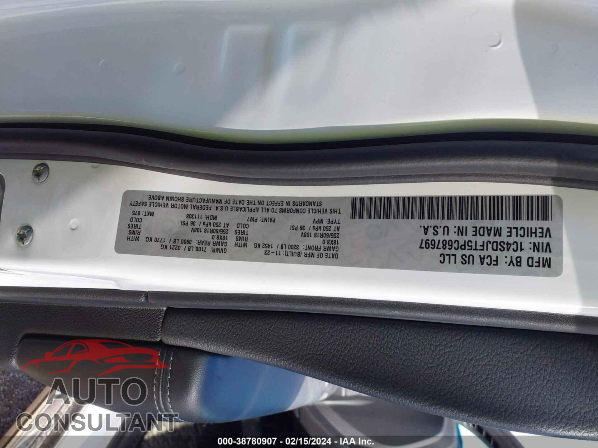 DODGE DURANGO 2023 - 1C4SDJFT5PC687697