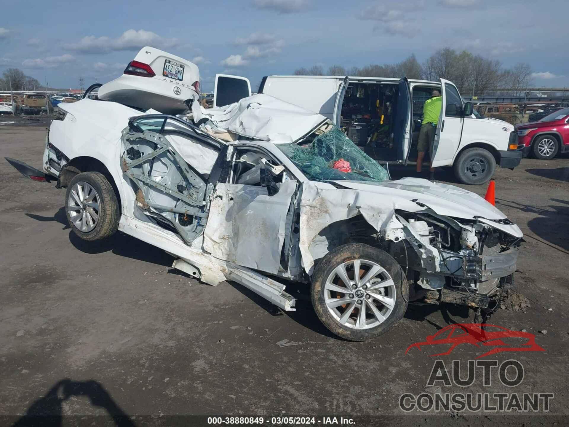 TOYOTA CAMRY 2023 - 4T1C11AK4PU760074