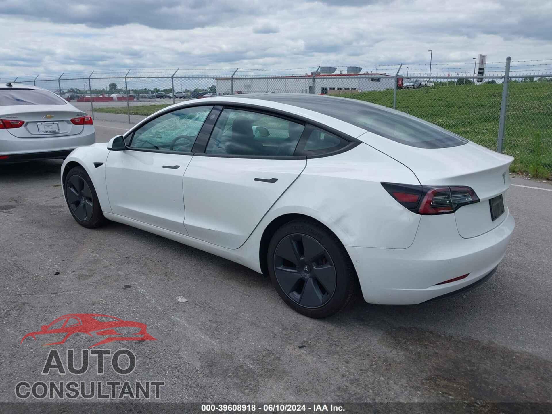 TESLA MODEL 3 2021 - 5YJ3E1EAXMF976865