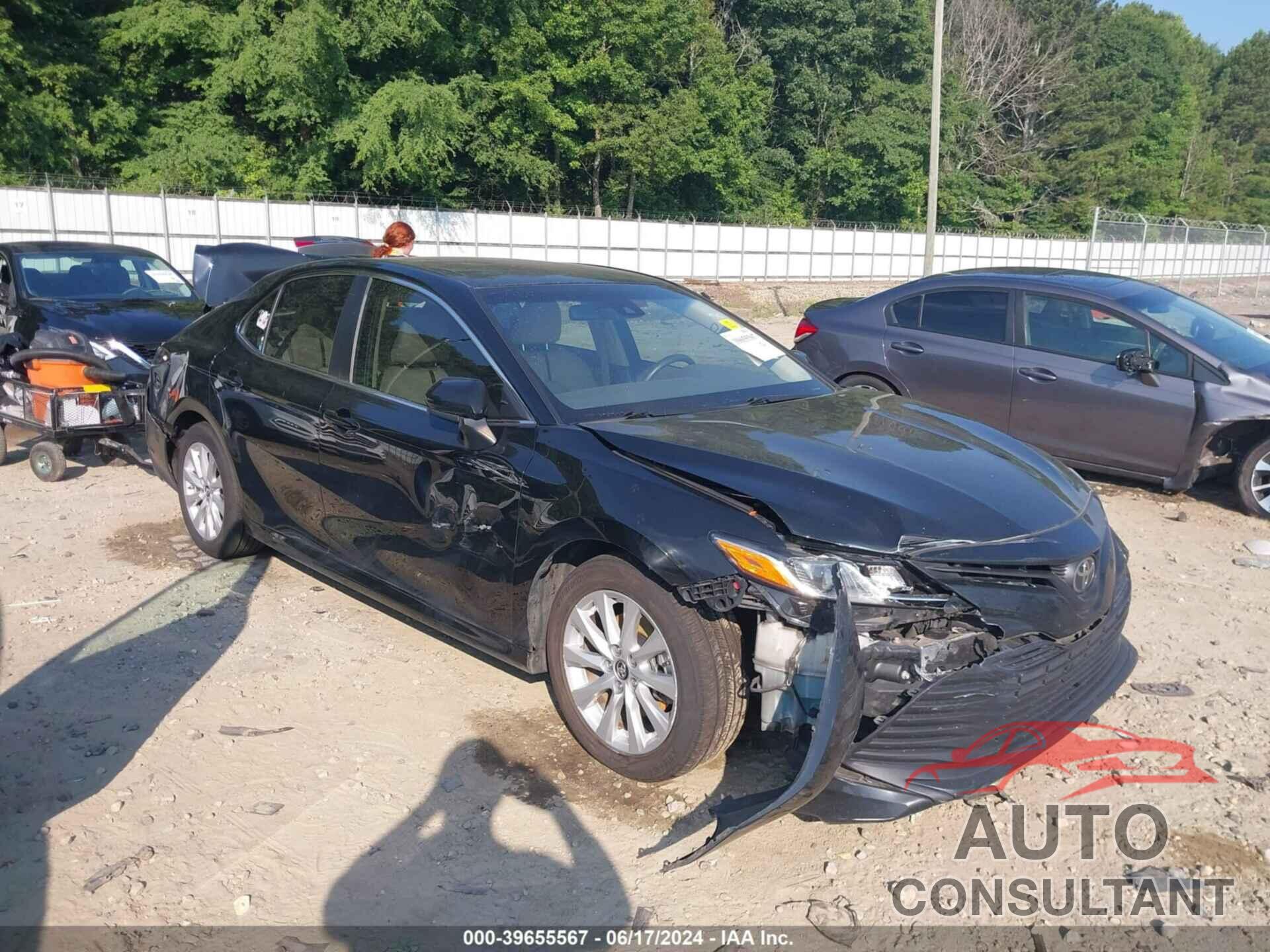 TOYOTA CAMRY 2018 - JTNB11HK8J3017898