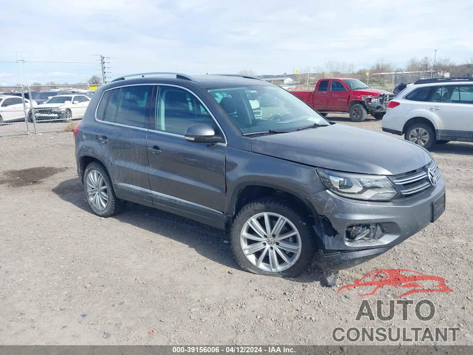 VOLKSWAGEN TIGUAN 2016 - WVGBV7AX0GW612068