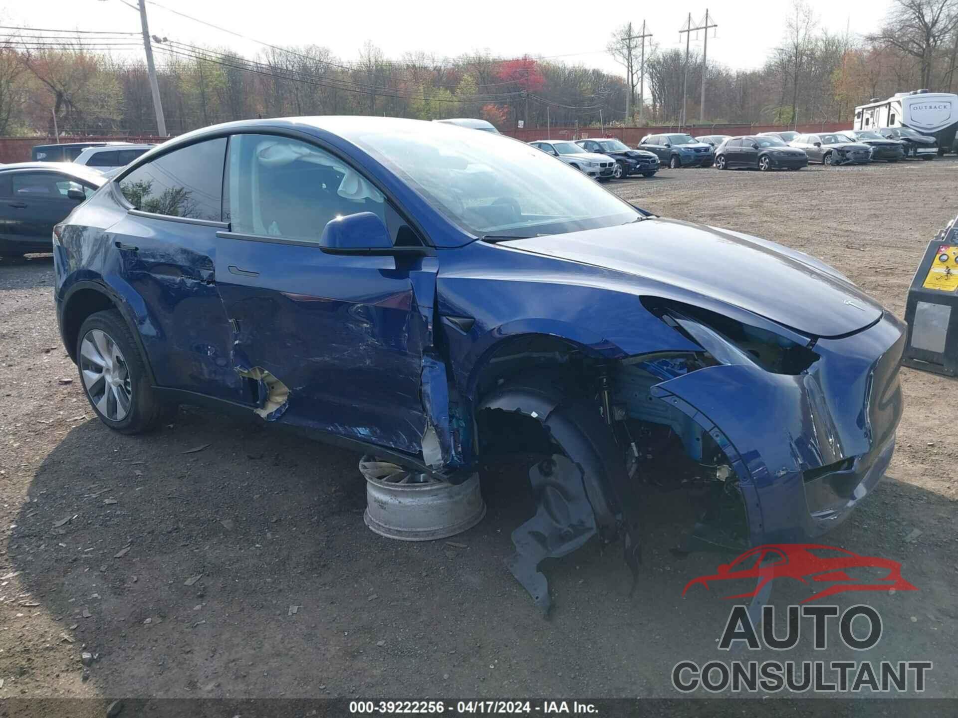 TESLA MODEL Y 2024 - 7SAYGDEE7RF033265