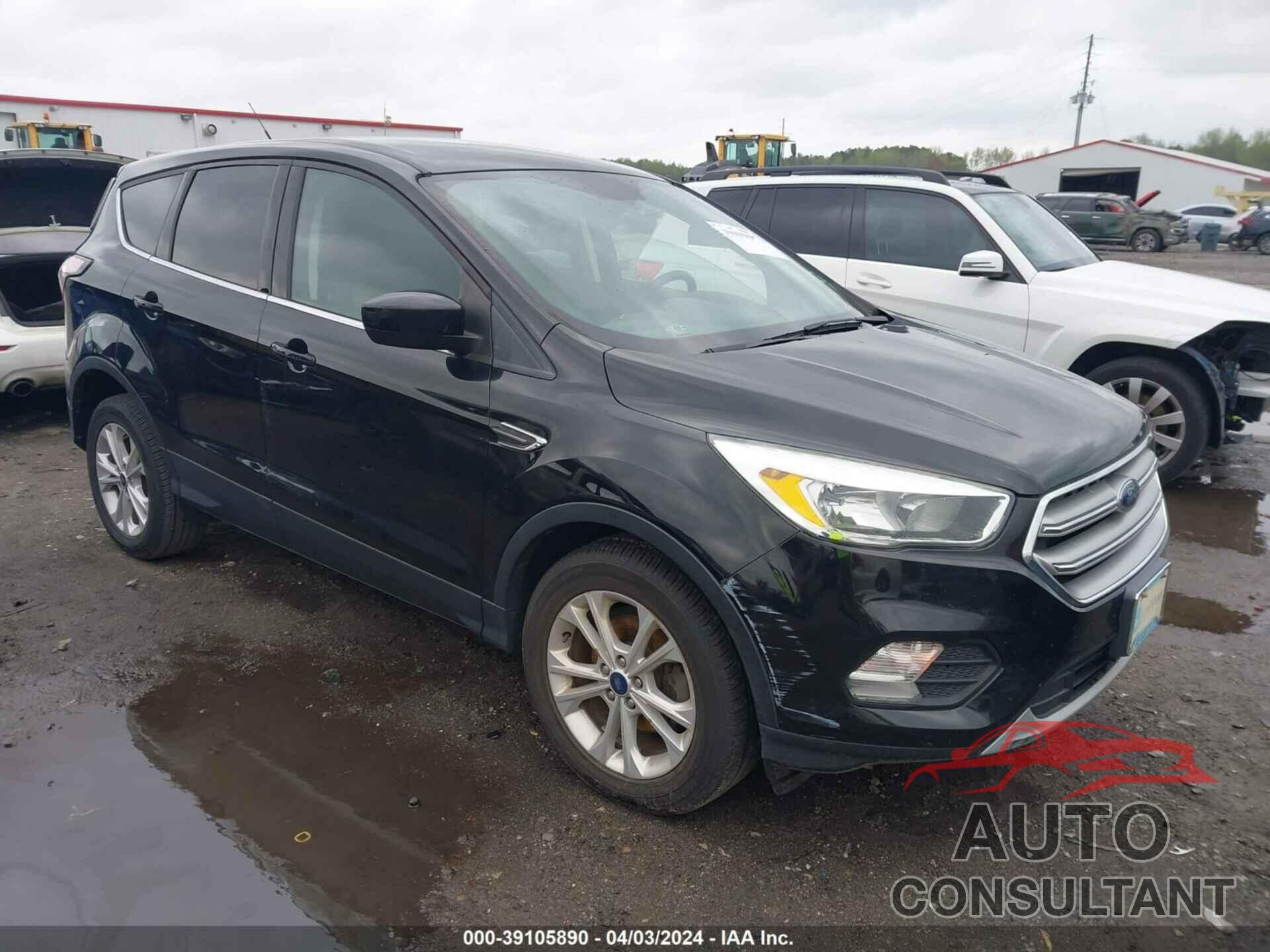 FORD ESCAPE 2017 - 1FMCU0GD6HUE88400