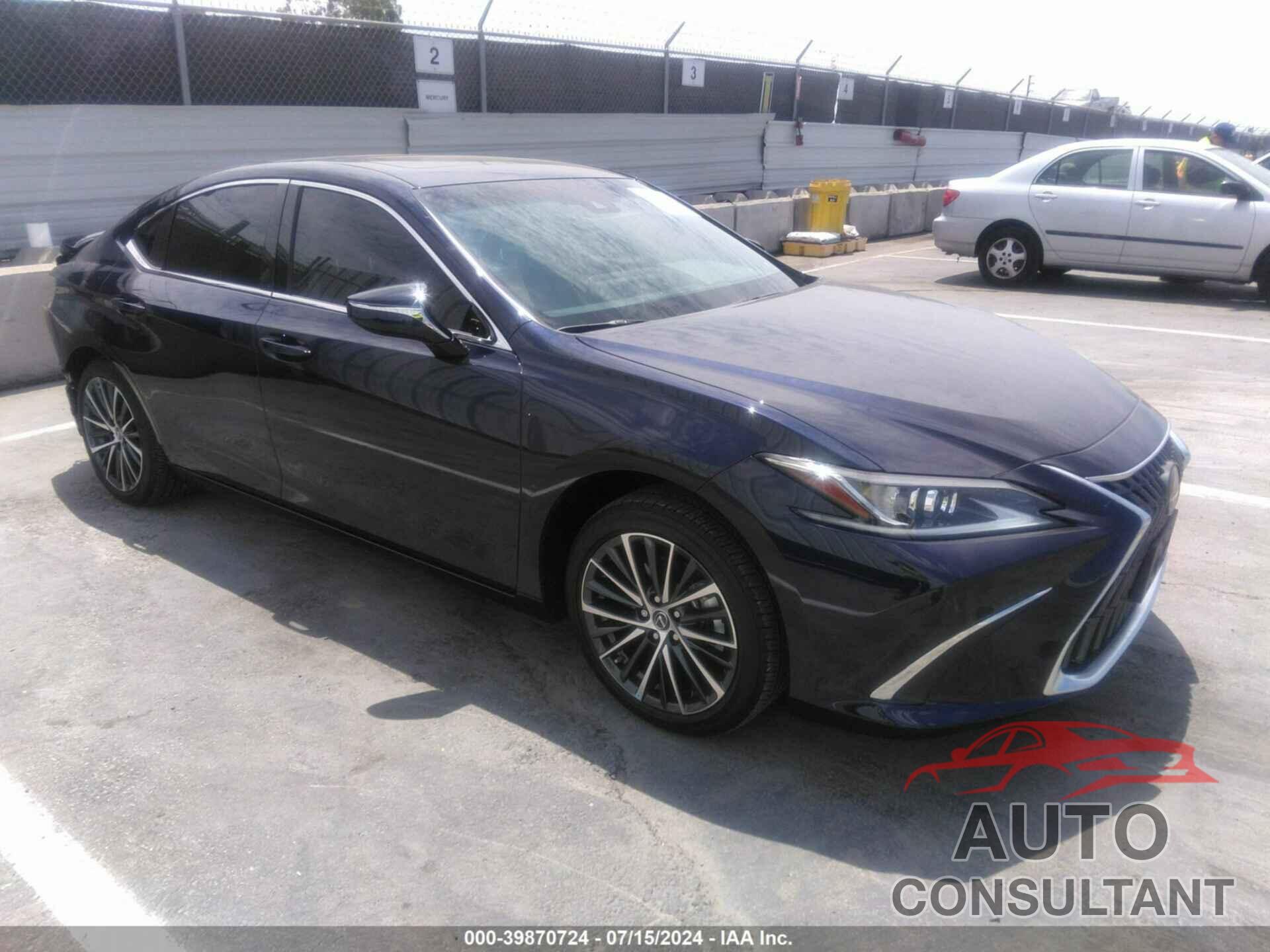 LEXUS ES 300H 2024 - 58ADA1C16RU037279