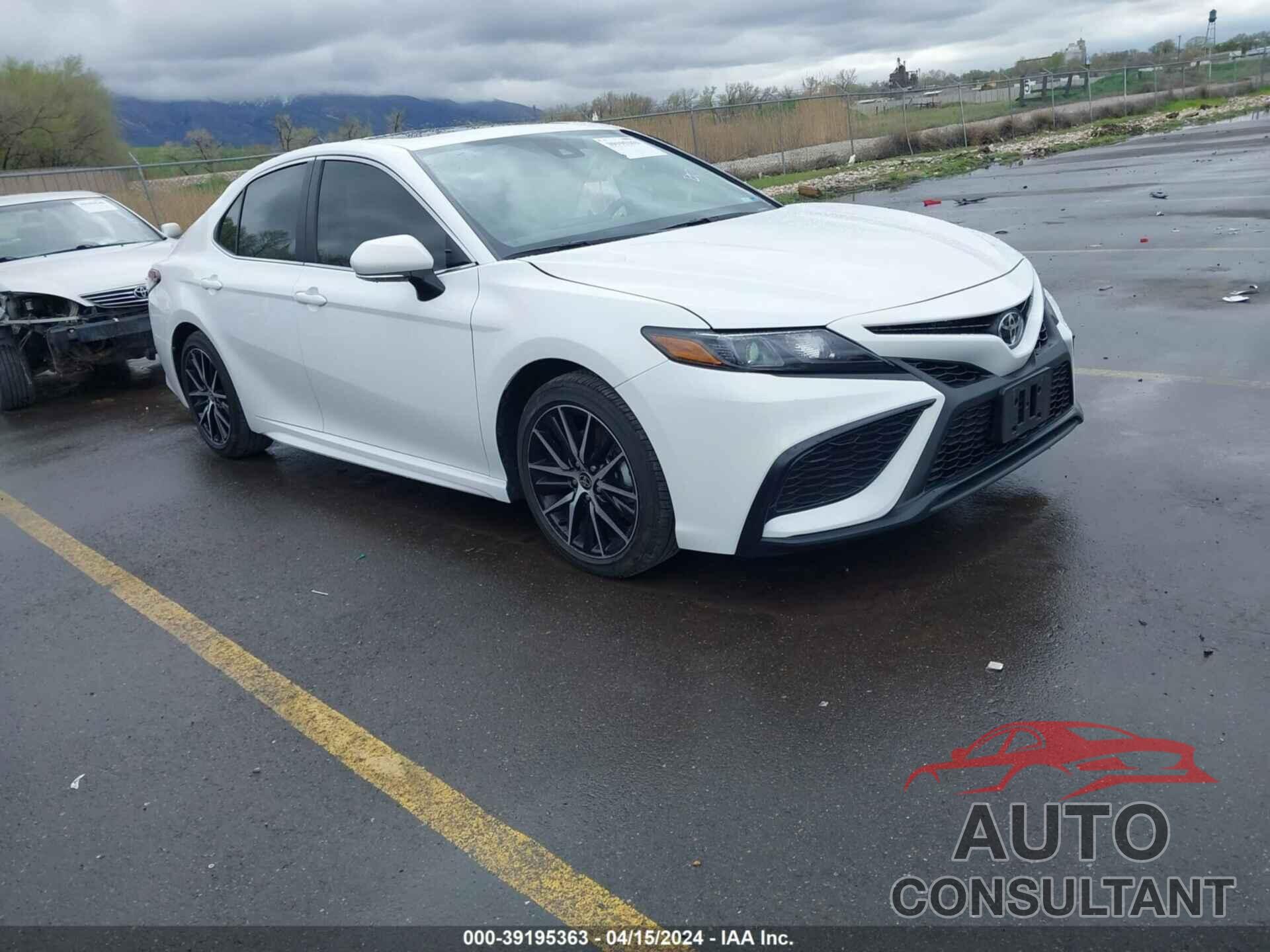 TOYOTA CAMRY 2023 - 4T1T11AKXPU161843