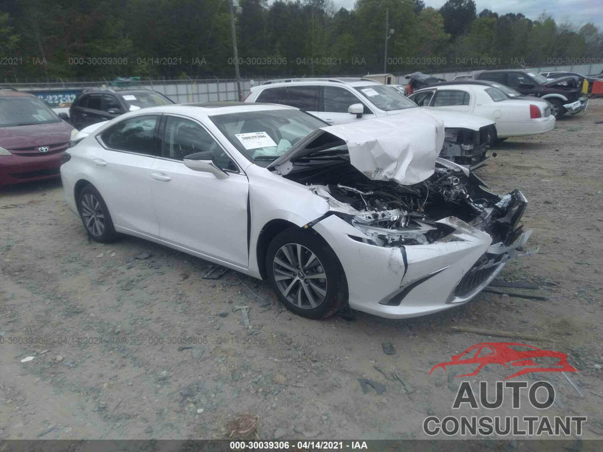 LEXUS ES 2020 - 58ACZ1B1XLU055183