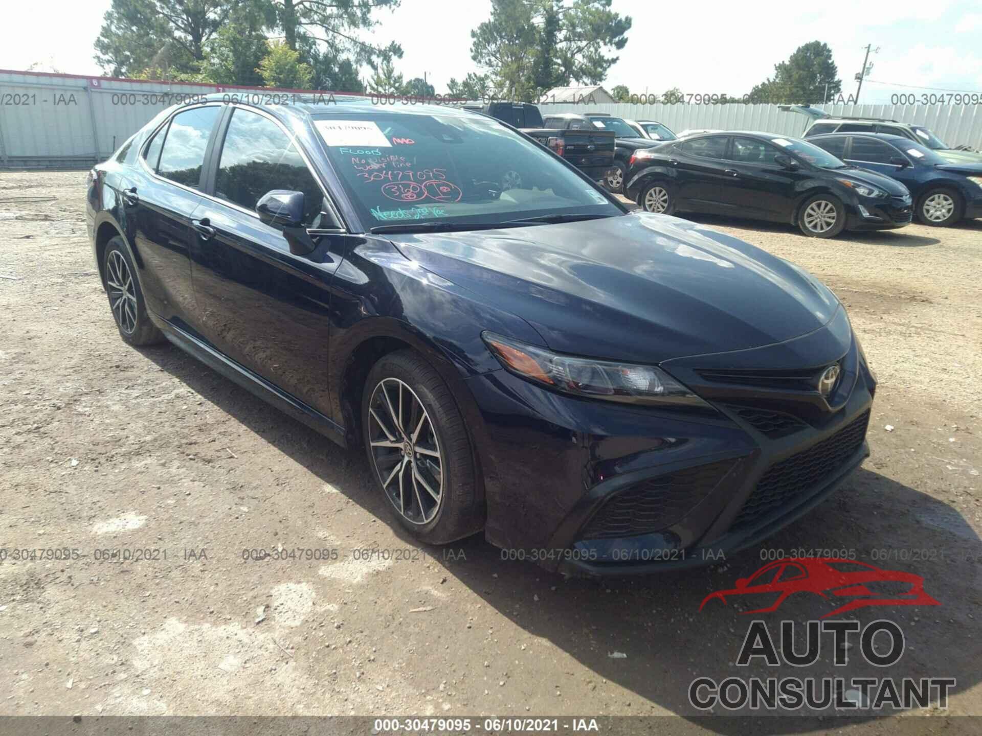 TOYOTA CAMRY 2021 - 4T1G11AK3MU513853
